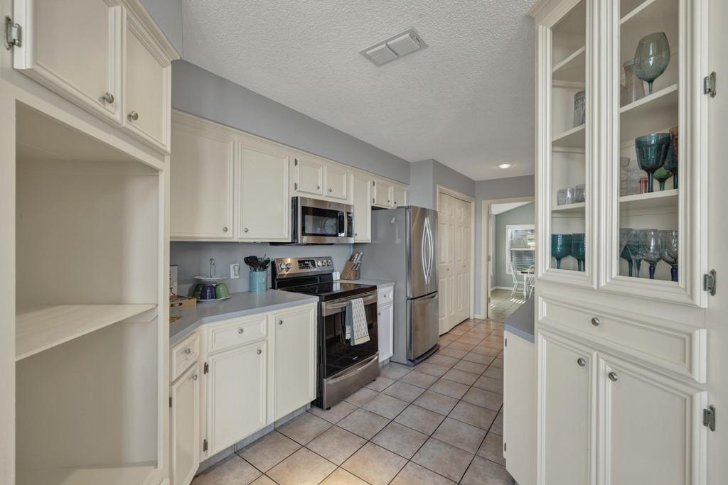 Image 17 of 40 For 1518 Lakeside Dr W