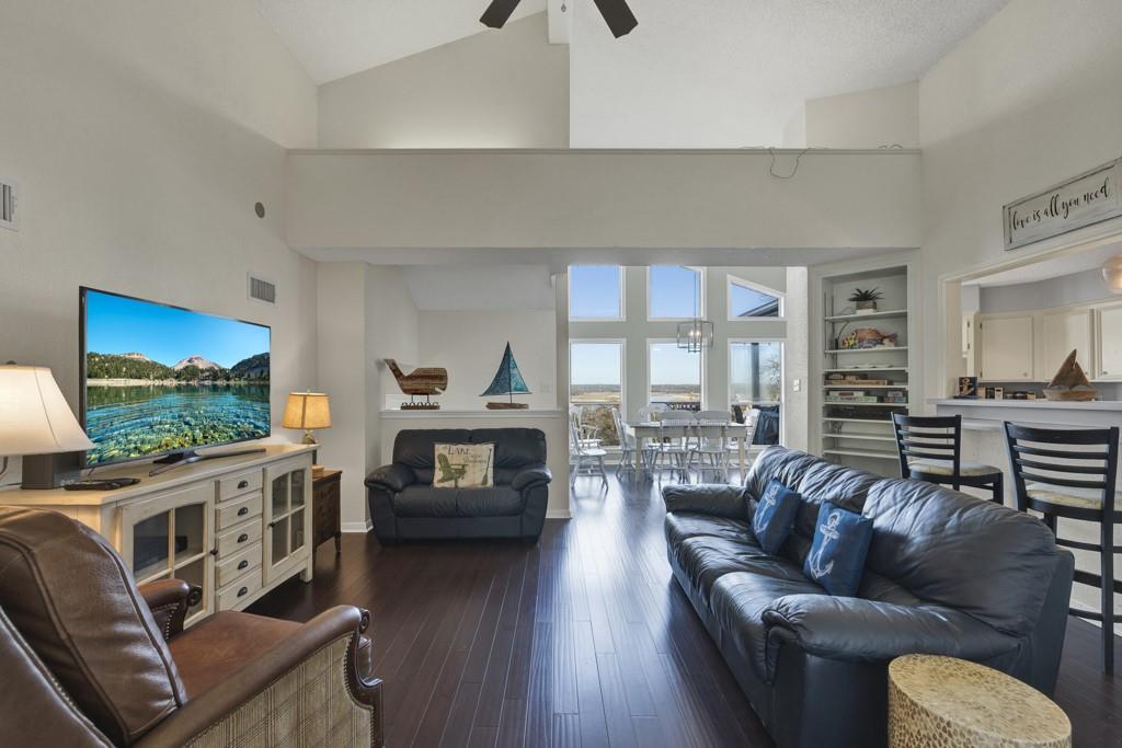 Image 22 of 40 For 1518 Lakeside Dr W