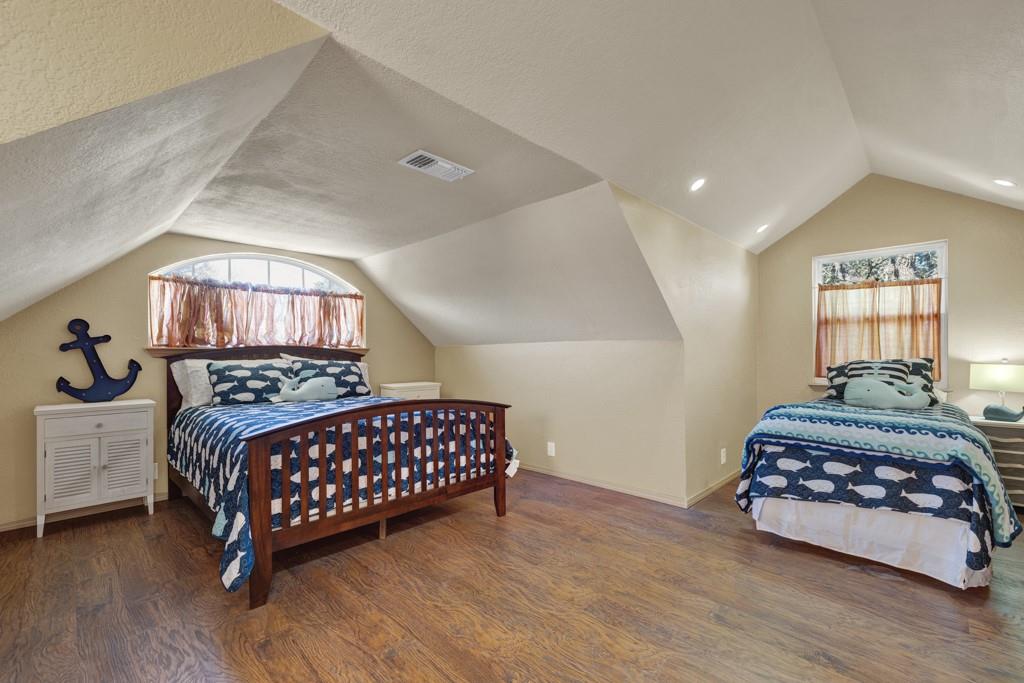 Image 35 of 40 For 1518 Lakeside Dr W