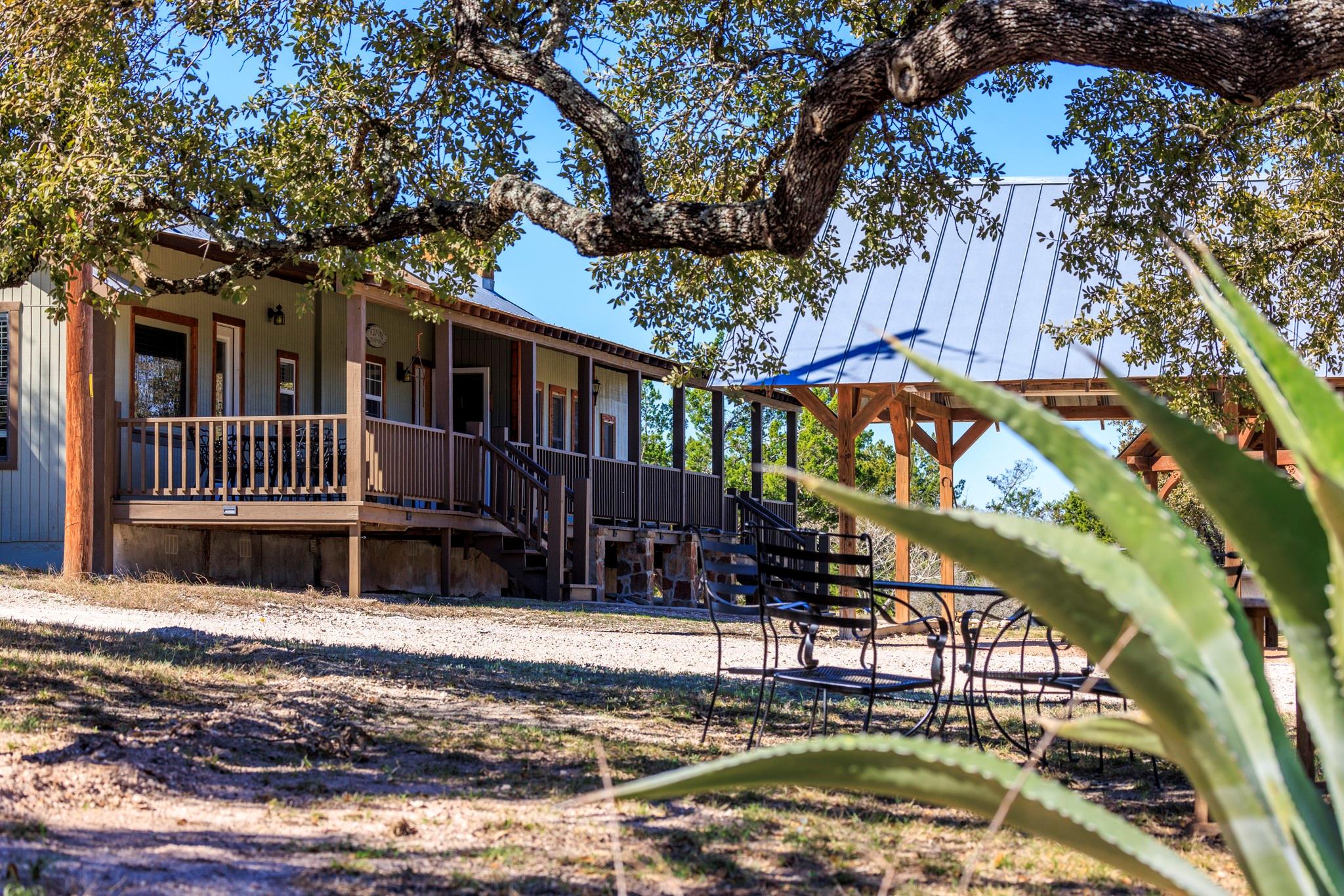 Details for 434 Gold Schaefer Rd, Fredericksburg, TX 78624