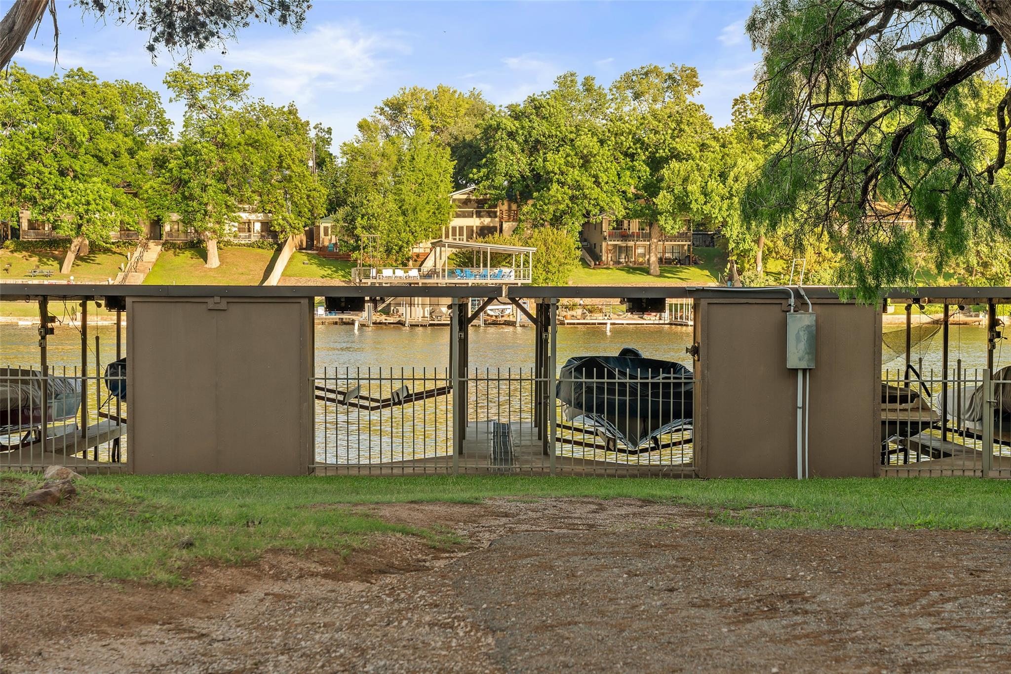 Image 15 of 40 For 1071 Escalar Dr