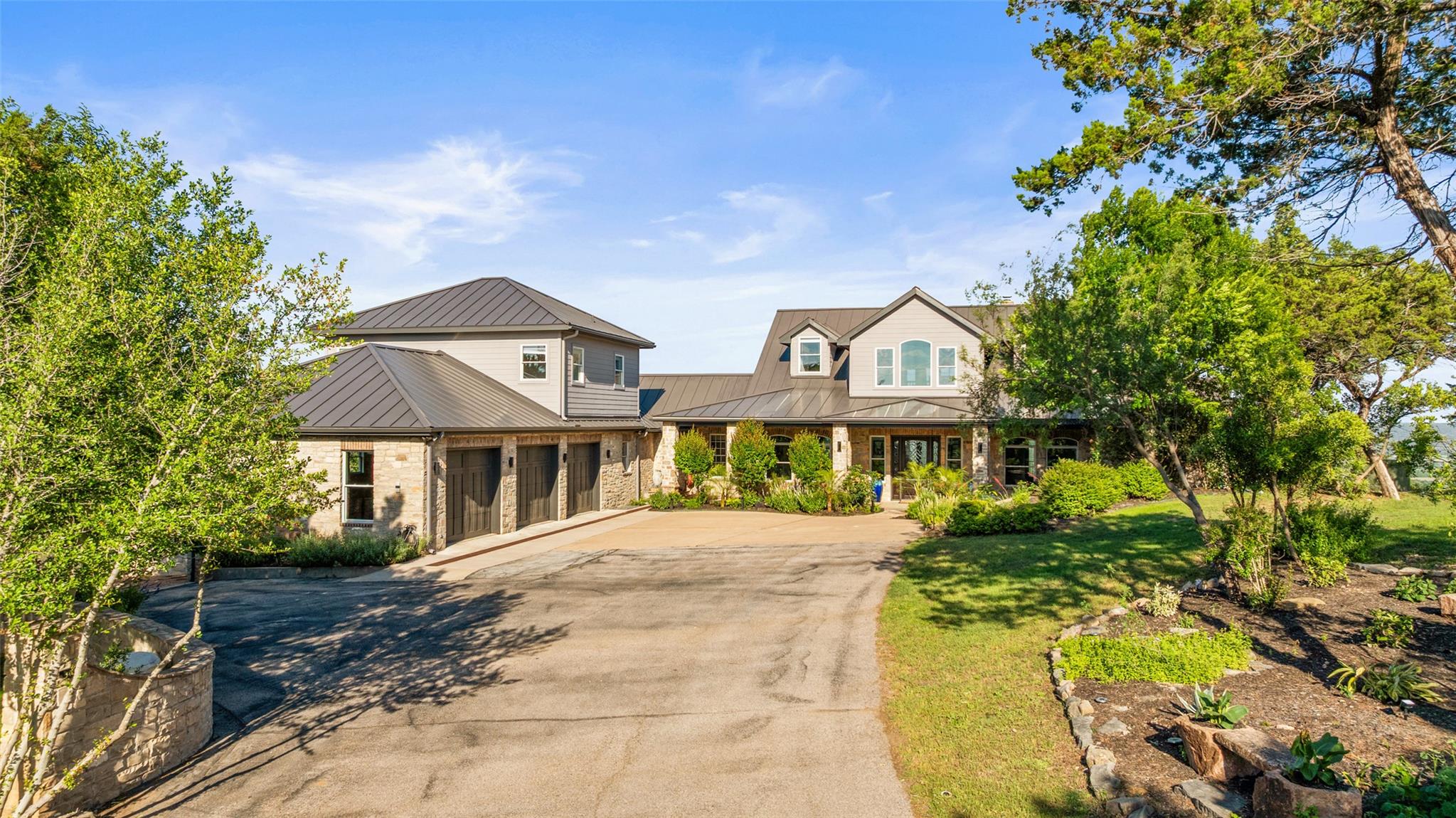 Image 3 of 40 For 1071 Escalar Dr