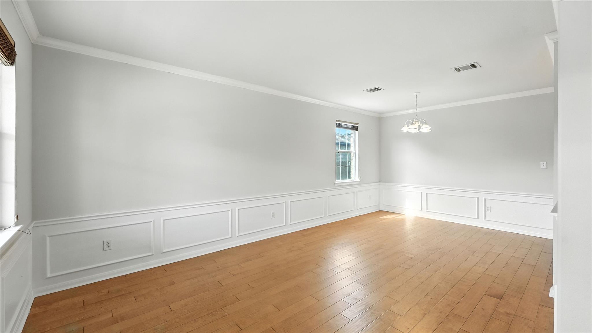 Image 3 of 29 For 2028 Heaton Hall Dr