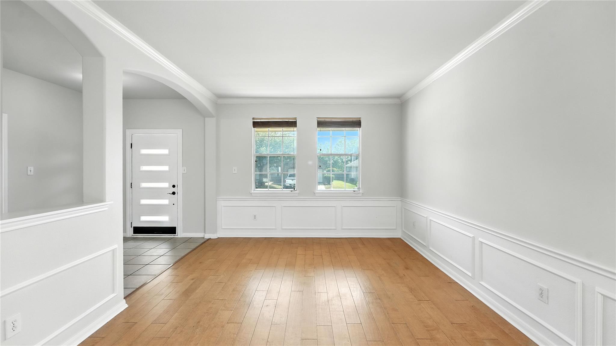 Image 4 of 29 For 2028 Heaton Hall Dr