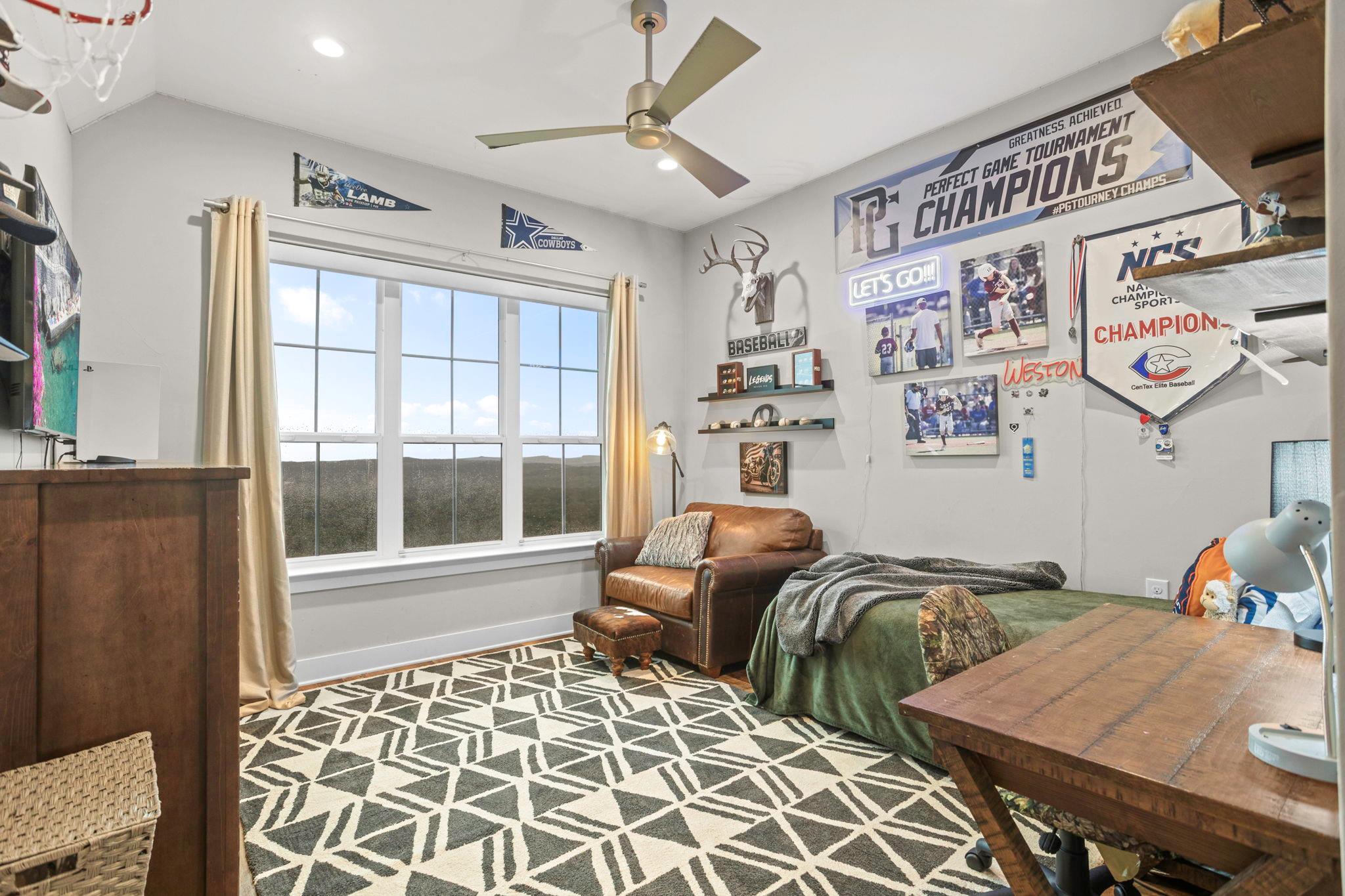 Image 28 of 40 For 22605 Homestead Mesa