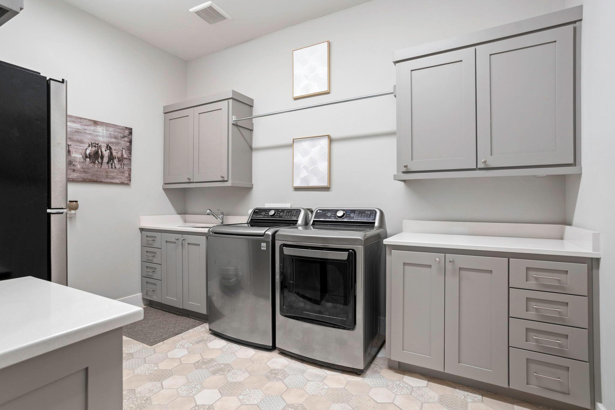 Image 34 of 40 For 22605 Homestead Mesa