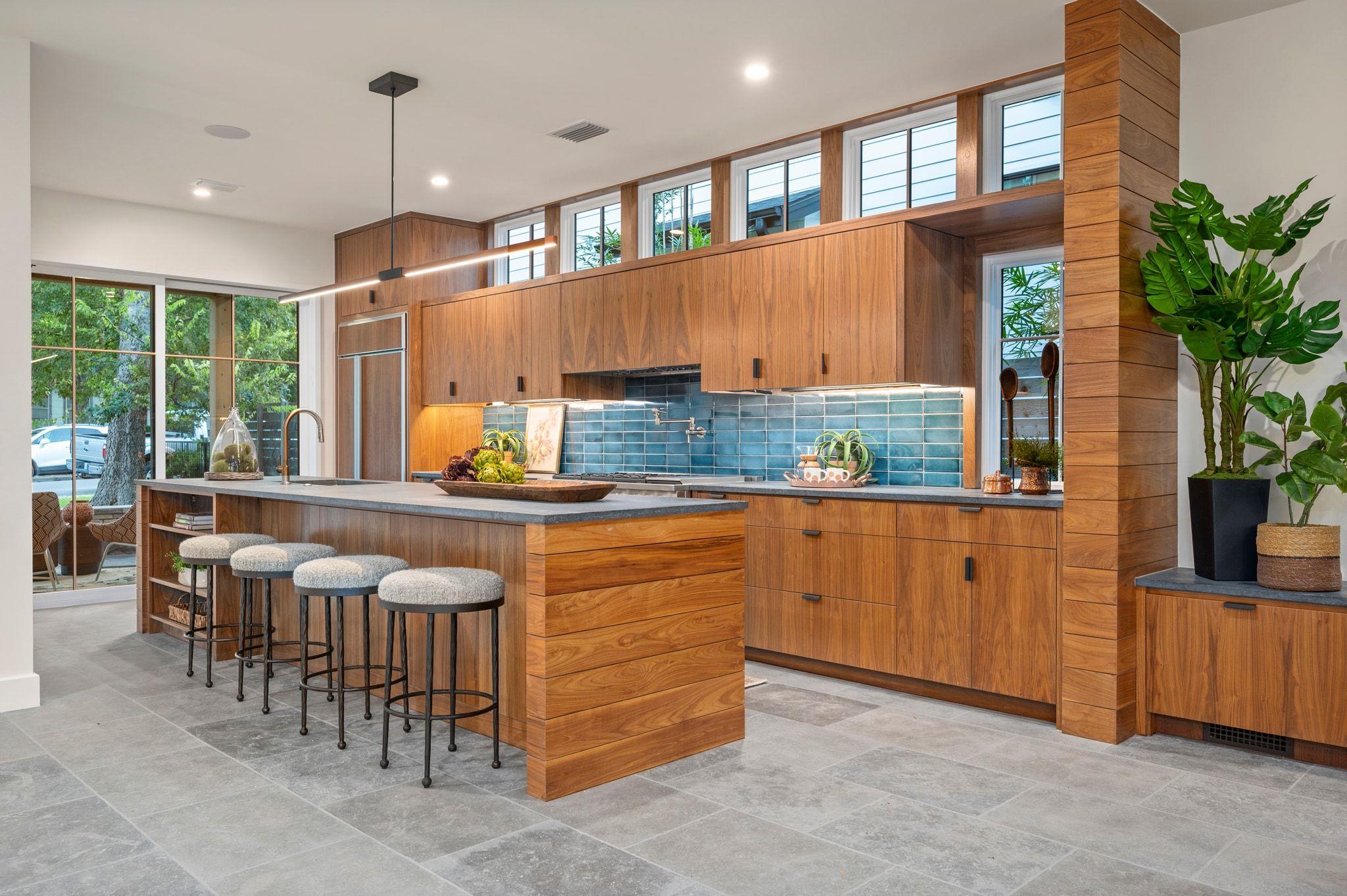 Image 10 of 39 For 706 Johanna St