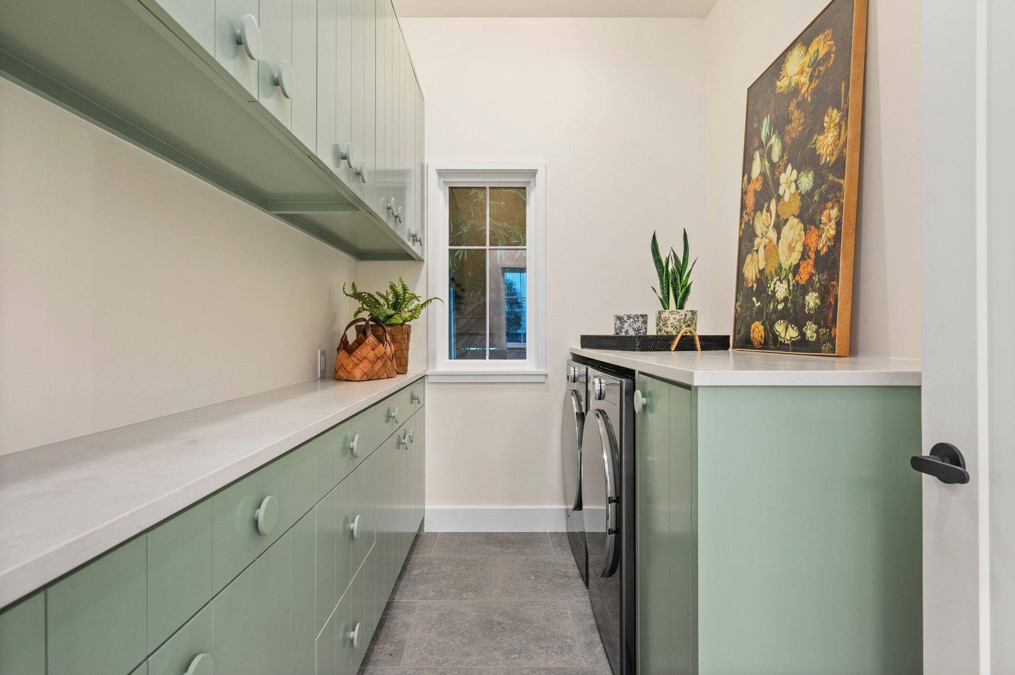 Image 15 of 39 For 706 Johanna St