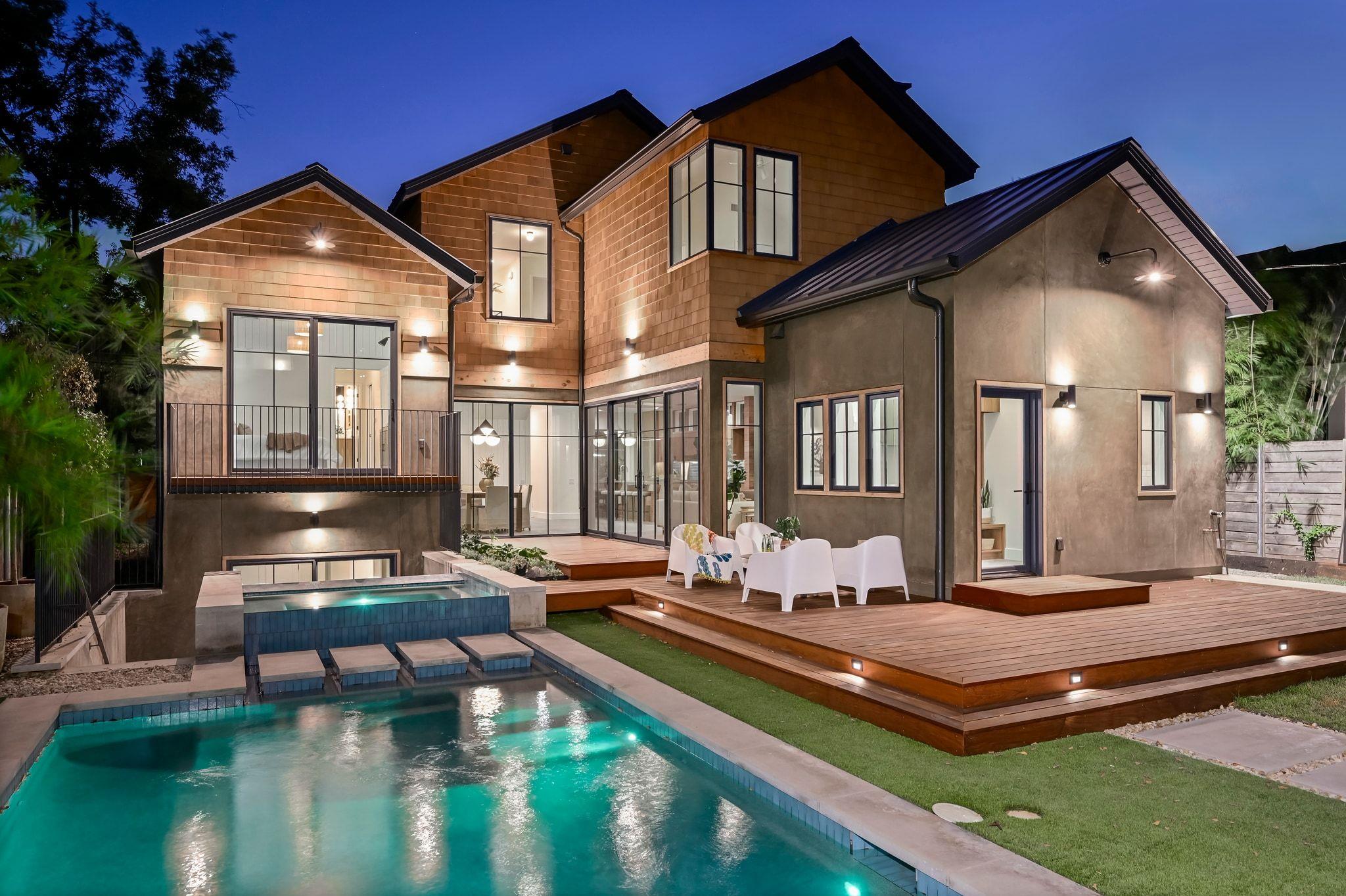 Image 28 of 39 For 706 Johanna St