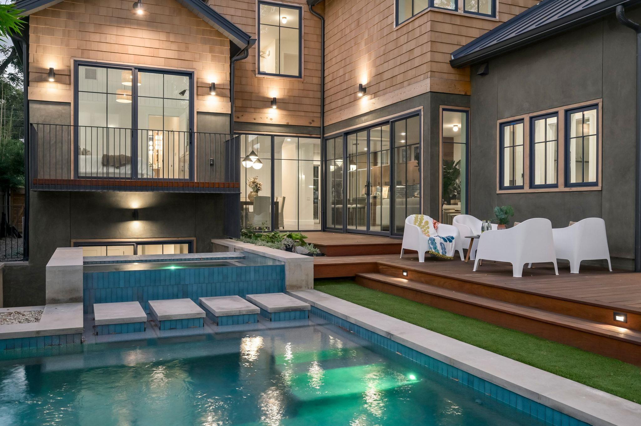 Image 30 of 39 For 706 Johanna St