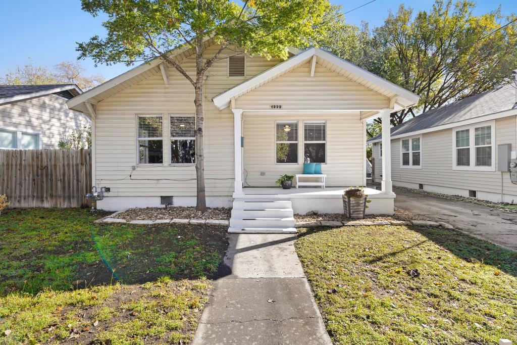 Details for 1223, 1223 1-2 & 1225 Austin Ave S, Georgetown, TX 78626