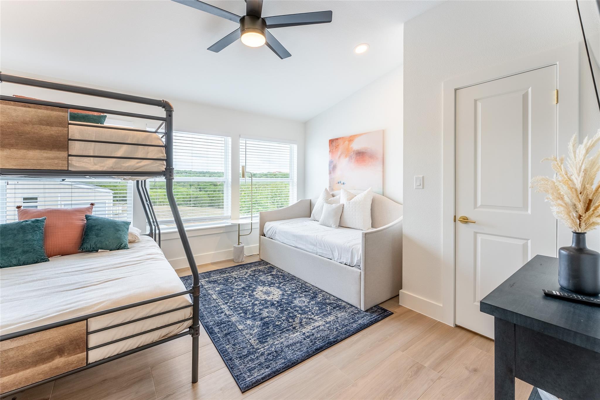 Image 27 of 40 For 12605 Fitzhugh Rd