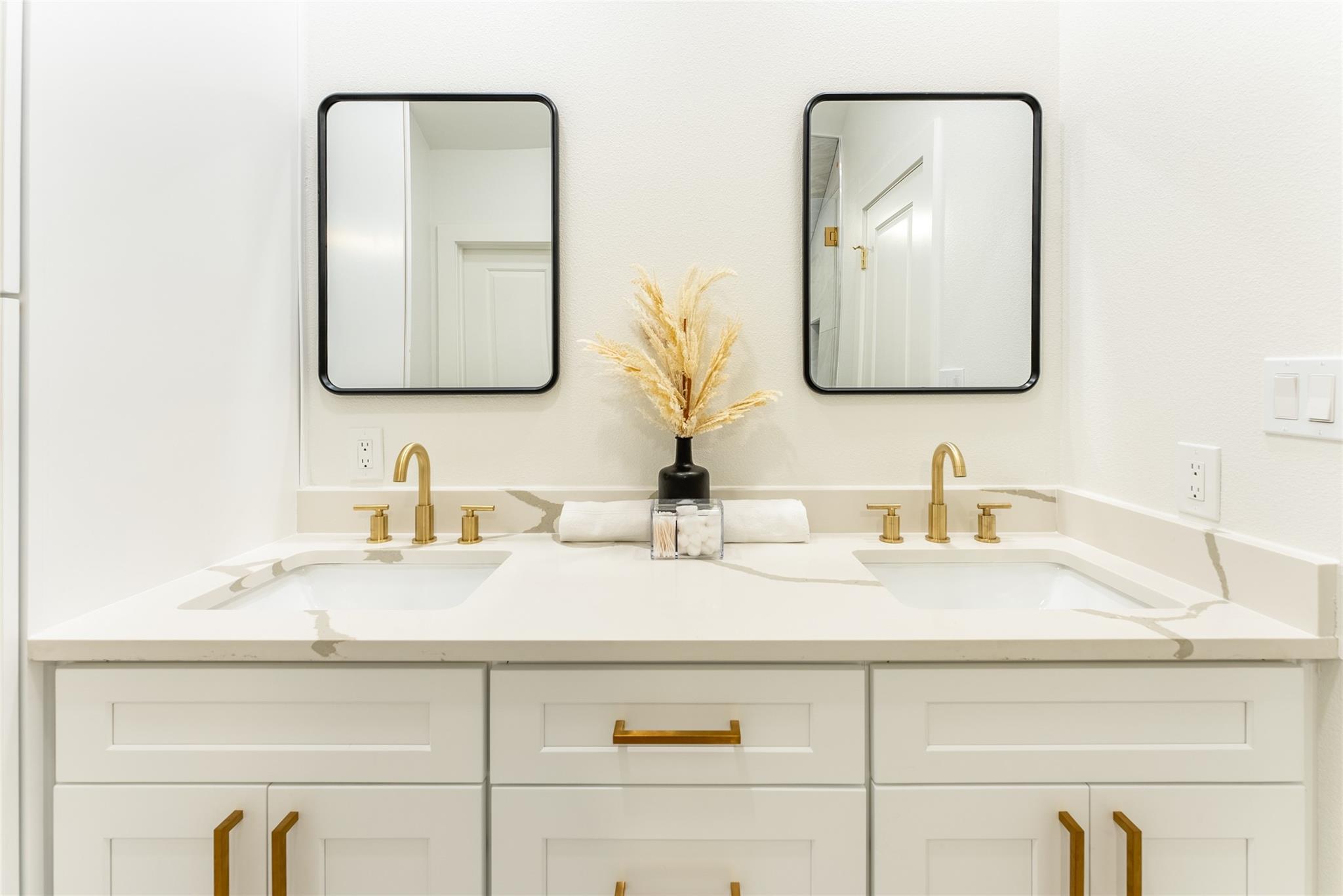 Image 28 of 40 For 12605 Fitzhugh Rd