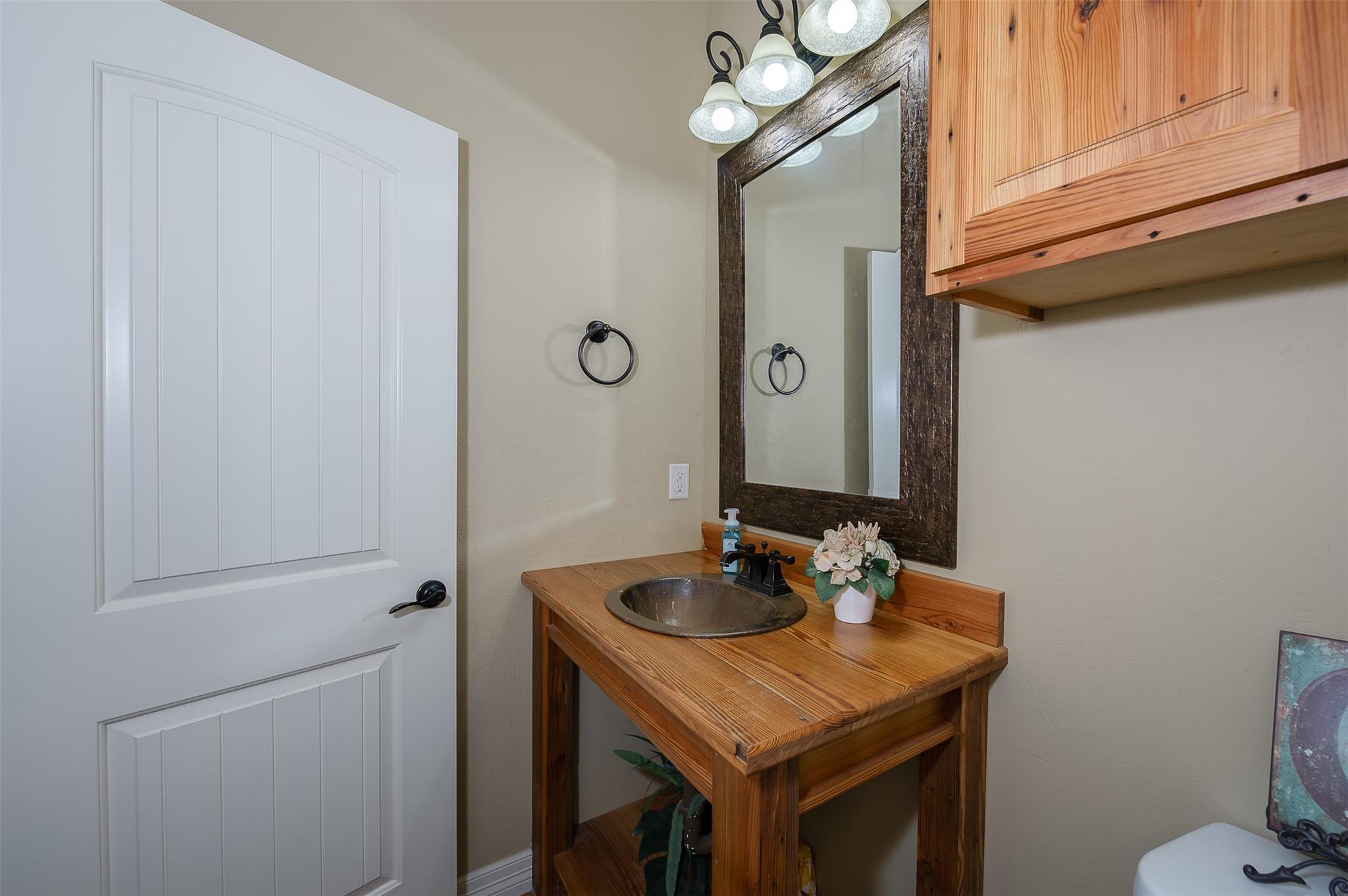 Image 15 of 39 For 2543 Fm 975  