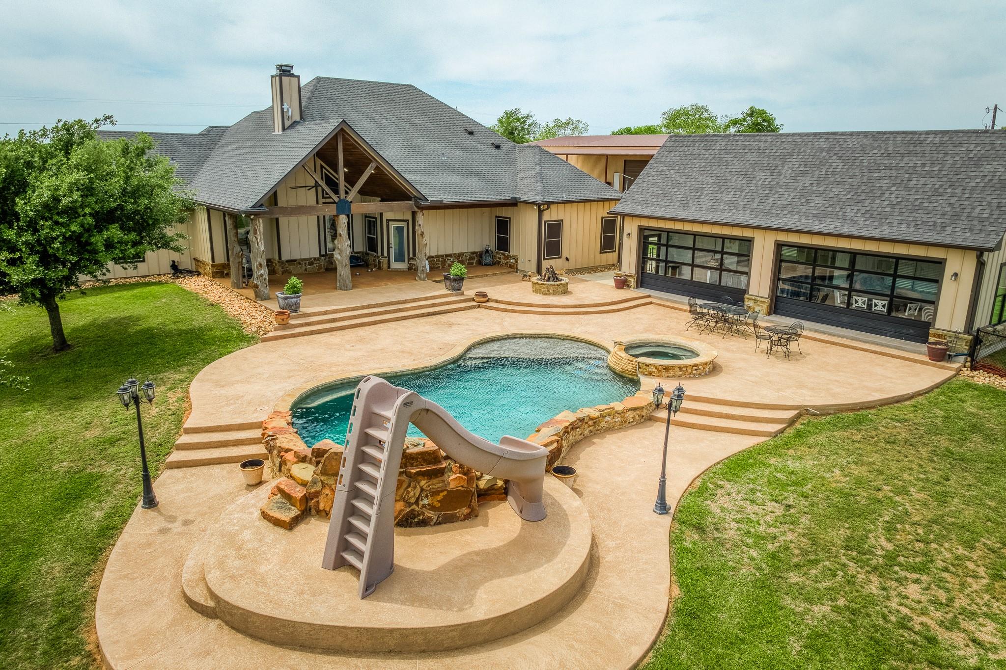 Image 25 of 39 For 2543 Fm 975  