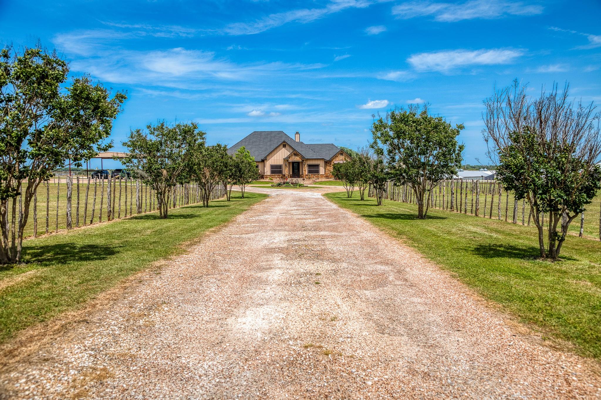 Image 3 of 39 For 2543 Fm 975  