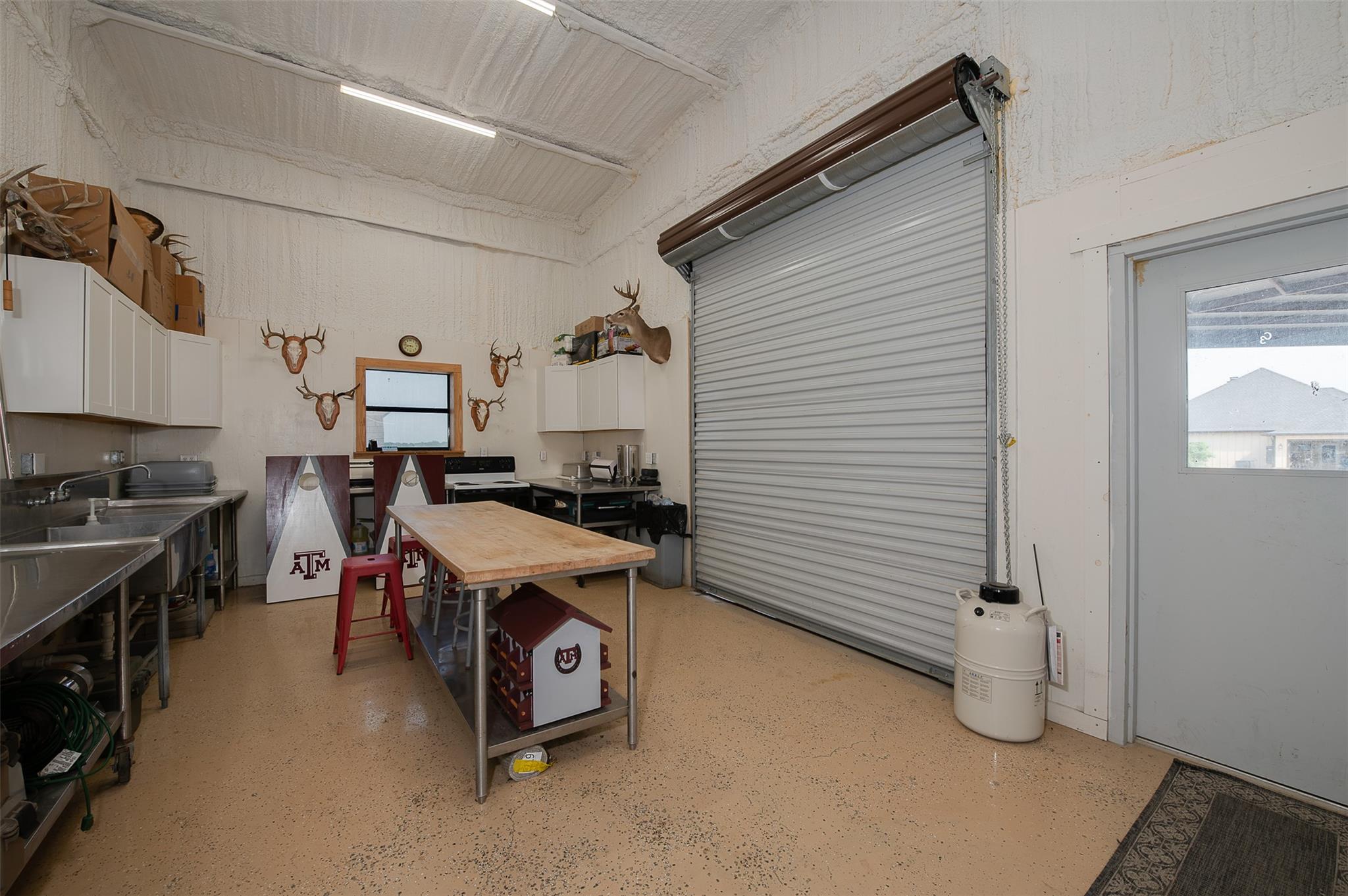 Image 31 of 39 For 2543 Fm 975  