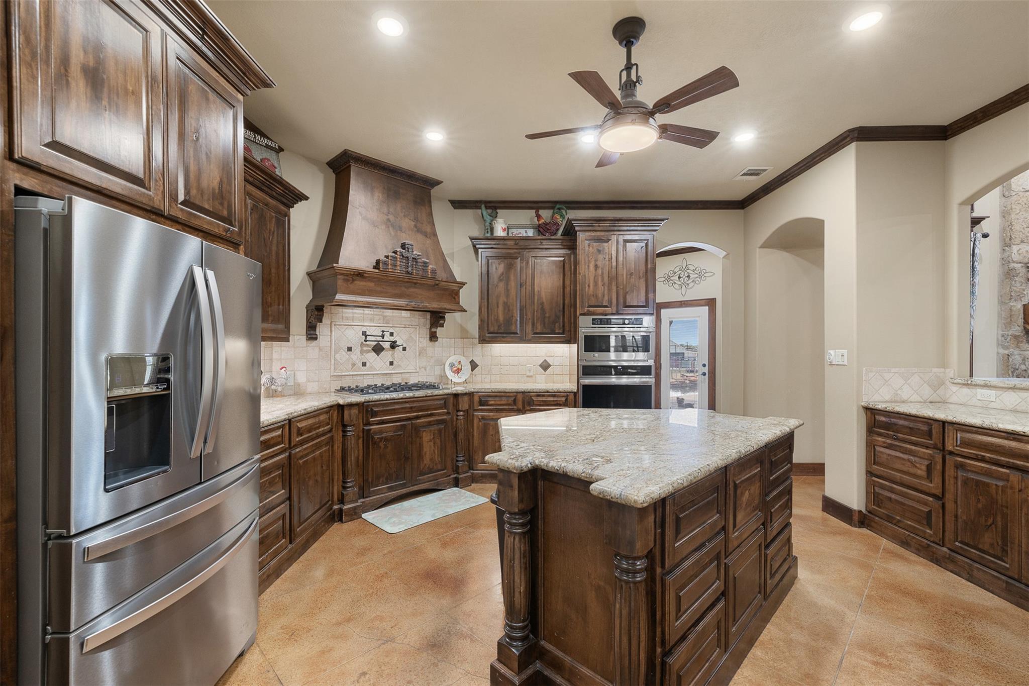 Image 6 of 39 For 2543 Fm 975  