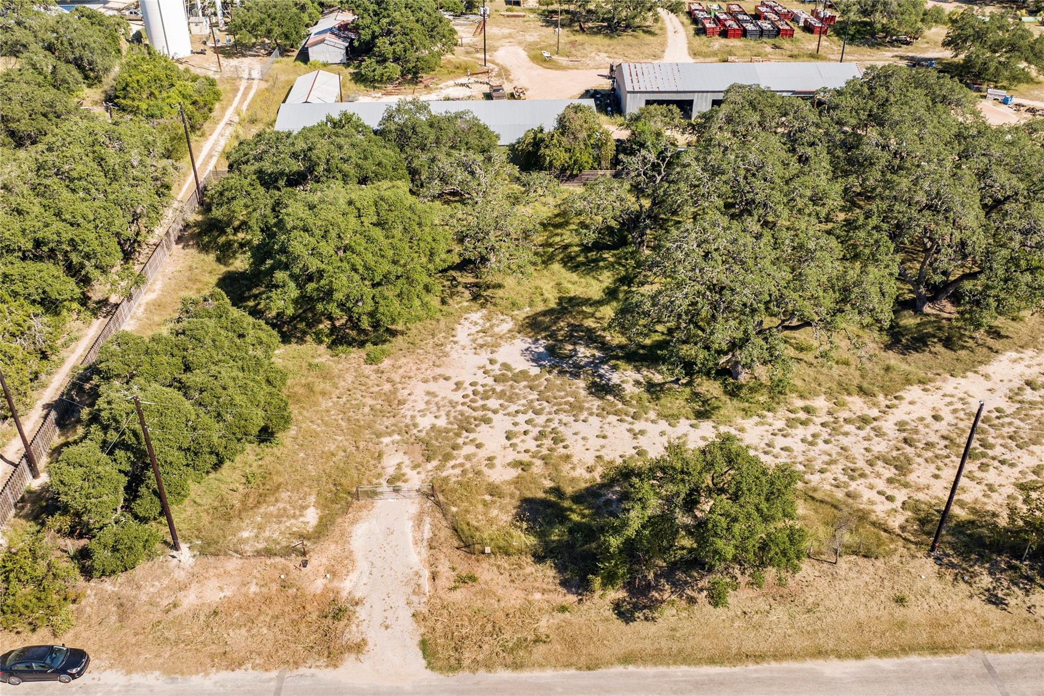 Image 11 of 14 For 1410 Greenlawn Pkwy