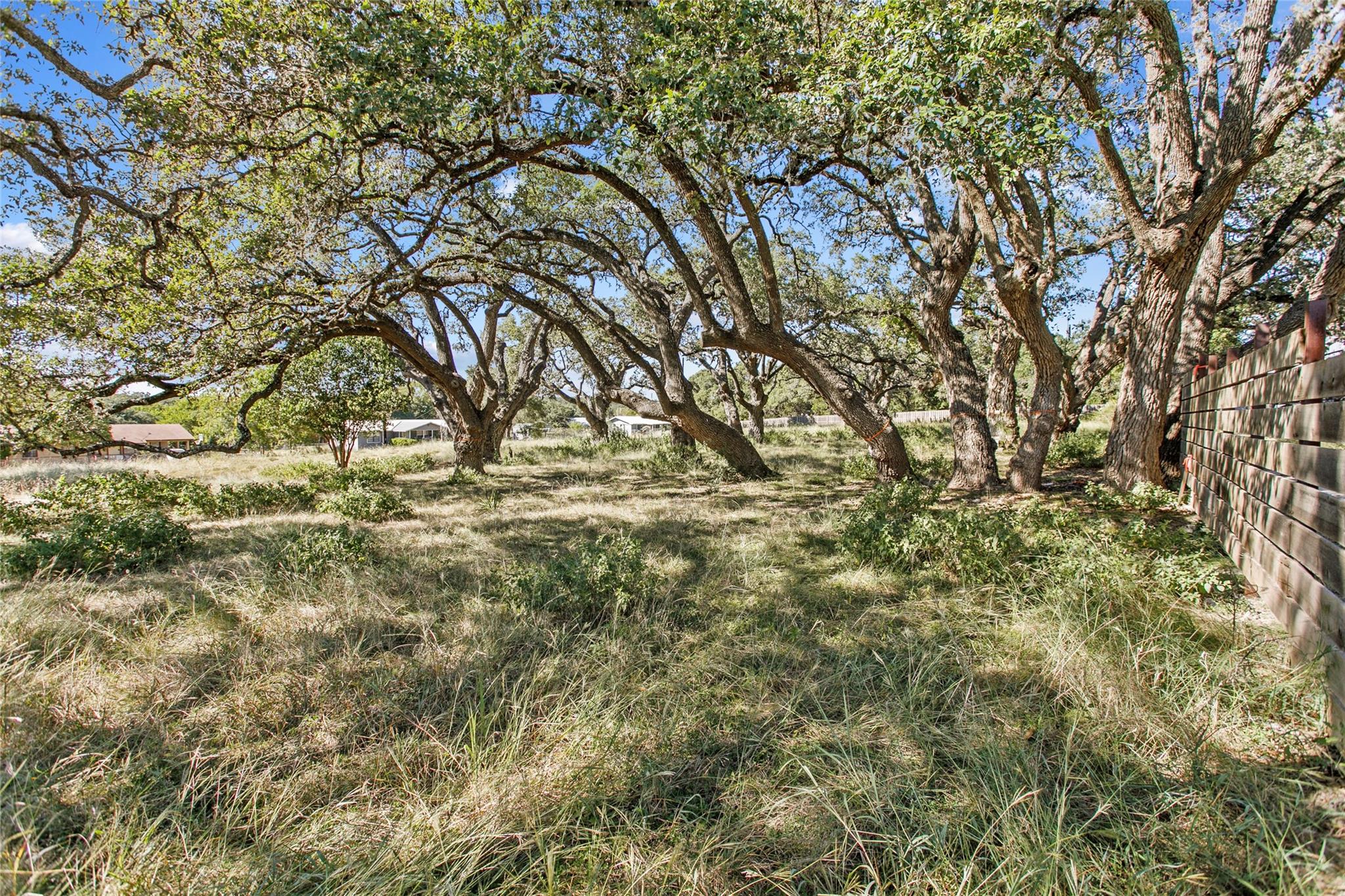 Image 4 of 14 For 1410 Greenlawn Pkwy