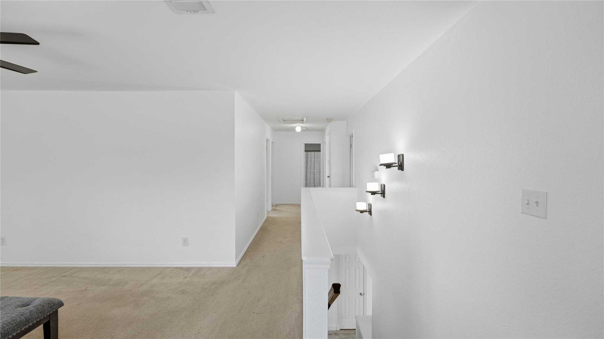 Image 20 of 40 For 585 Siebert Dr