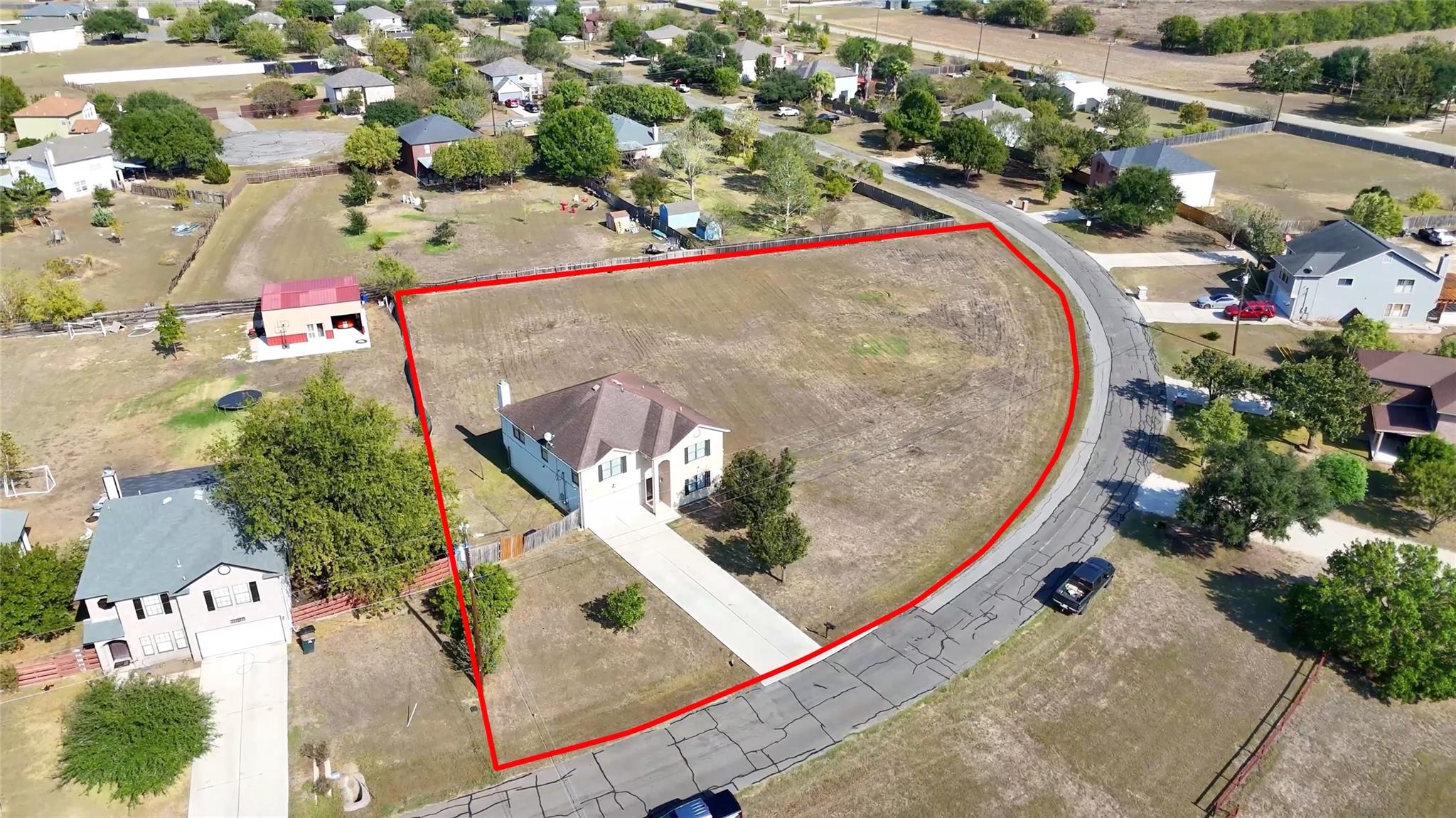 Image 37 of 40 For 585 Siebert Dr