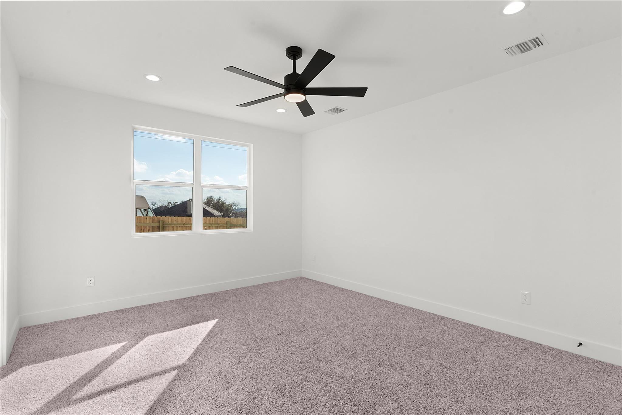 Image 12 of 40 For 105 Carmen Cv