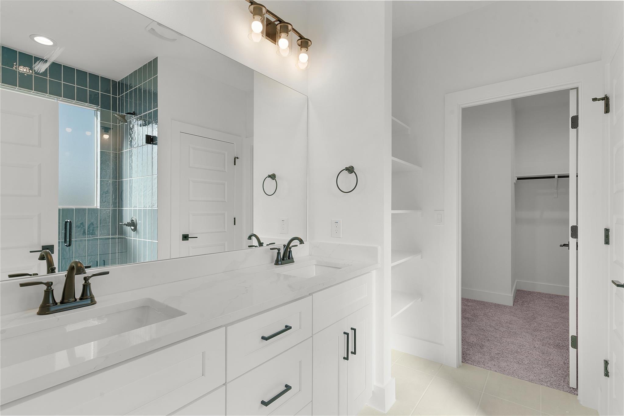 Image 14 of 40 For 105 Carmen Cv