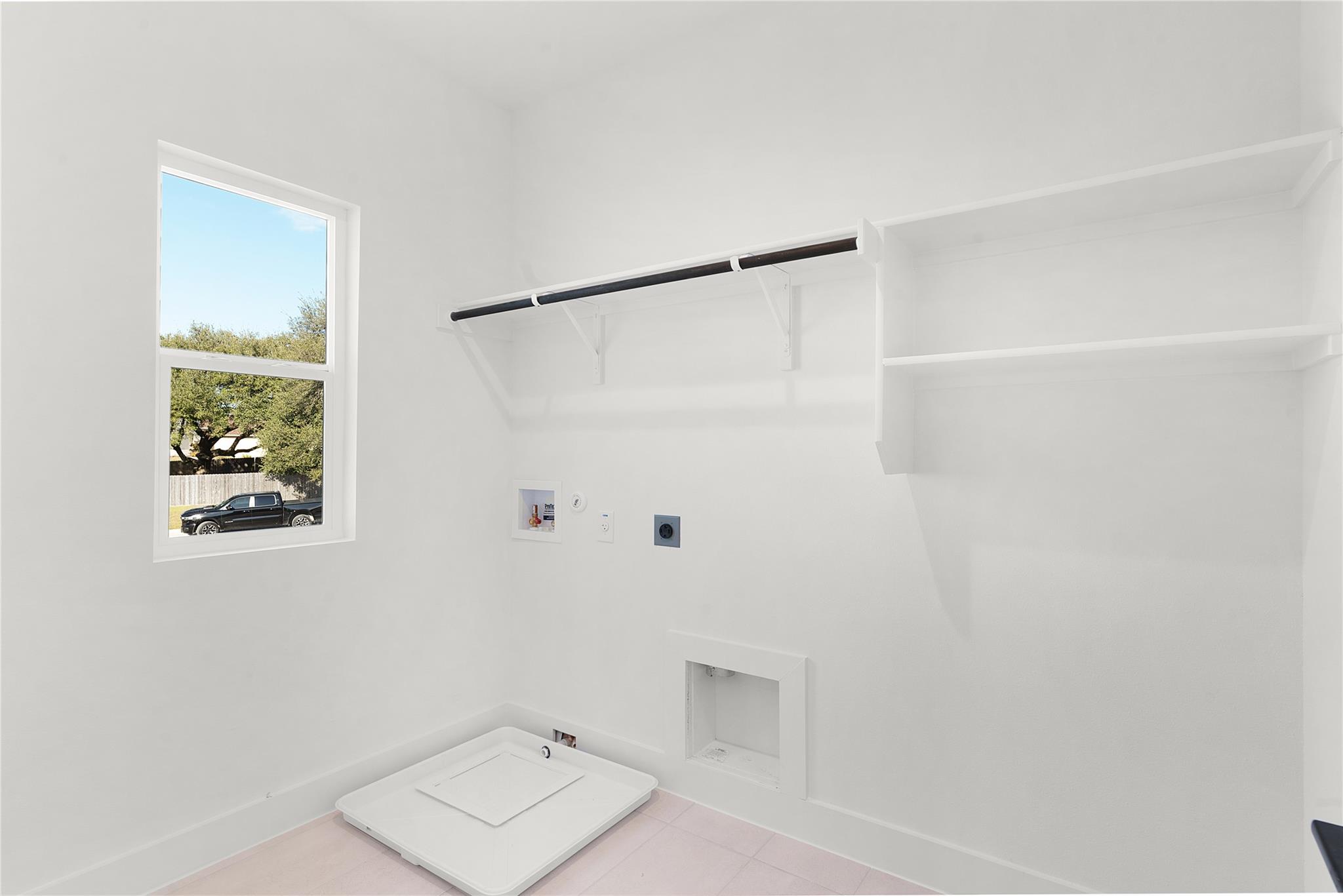 Image 30 of 40 For 105 Carmen Cv