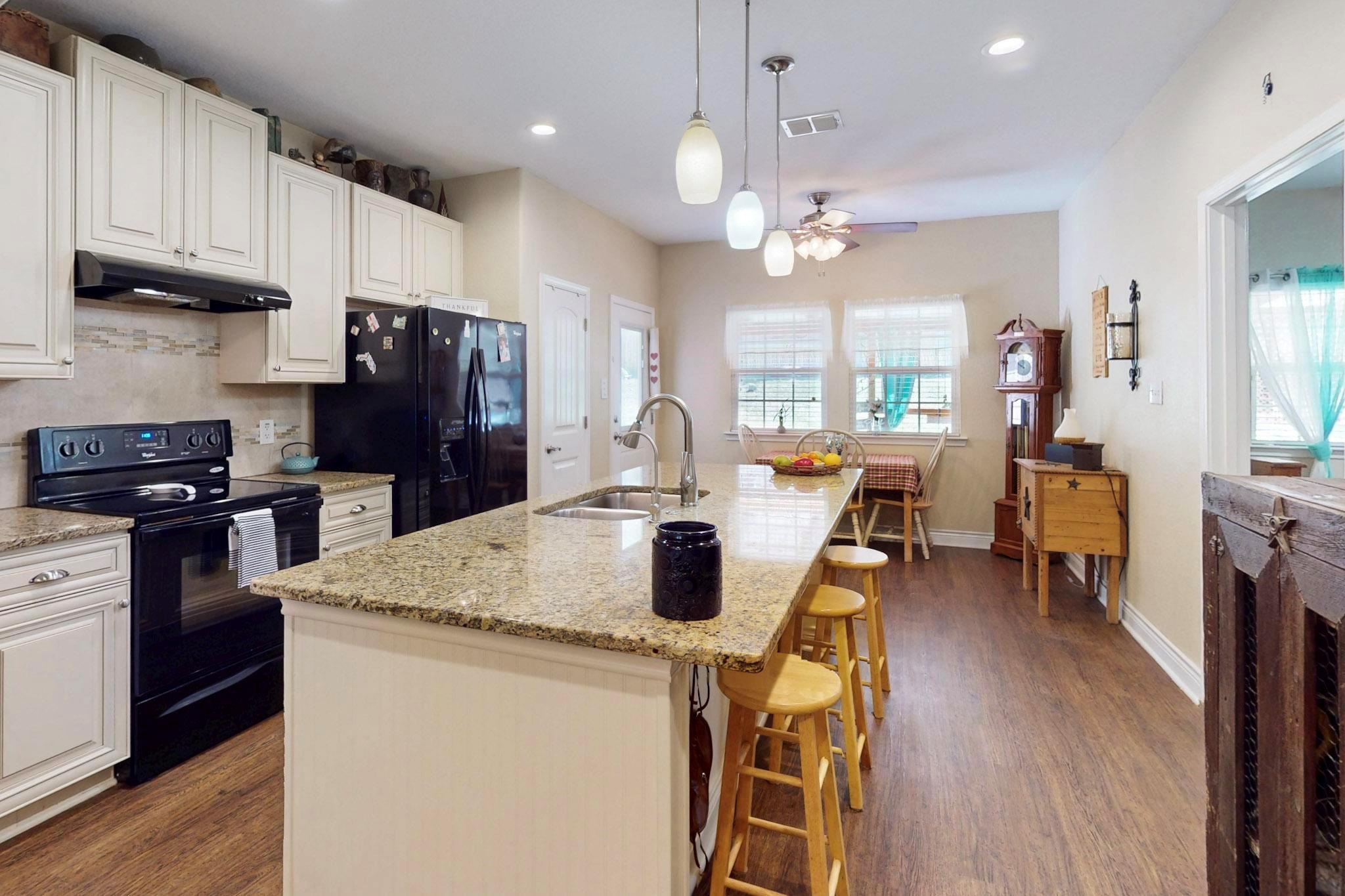 Image 14 of 30 For 1118 Lonesome