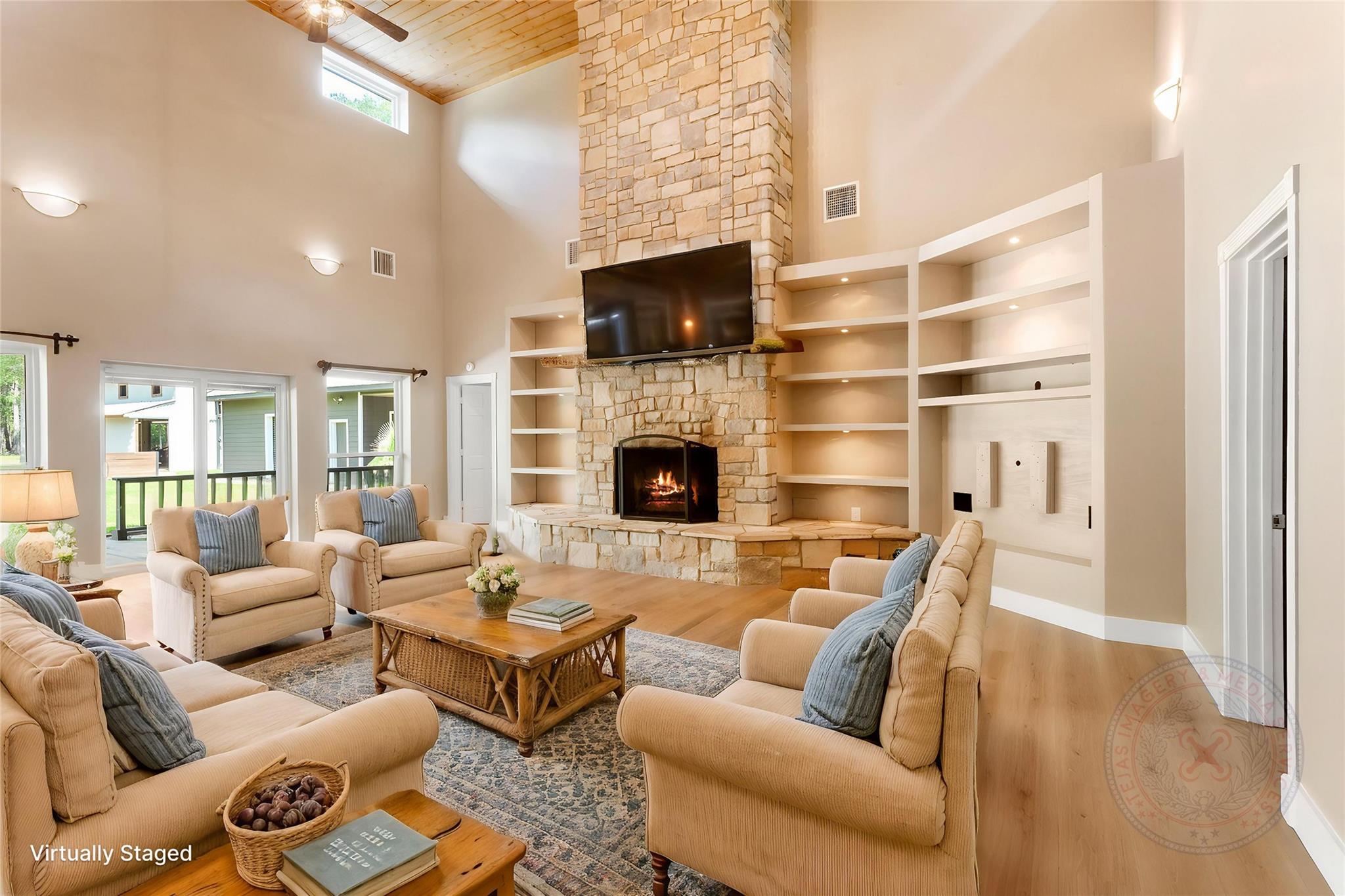 Image 2 of 36 For 419 Vista Del Lago Dr