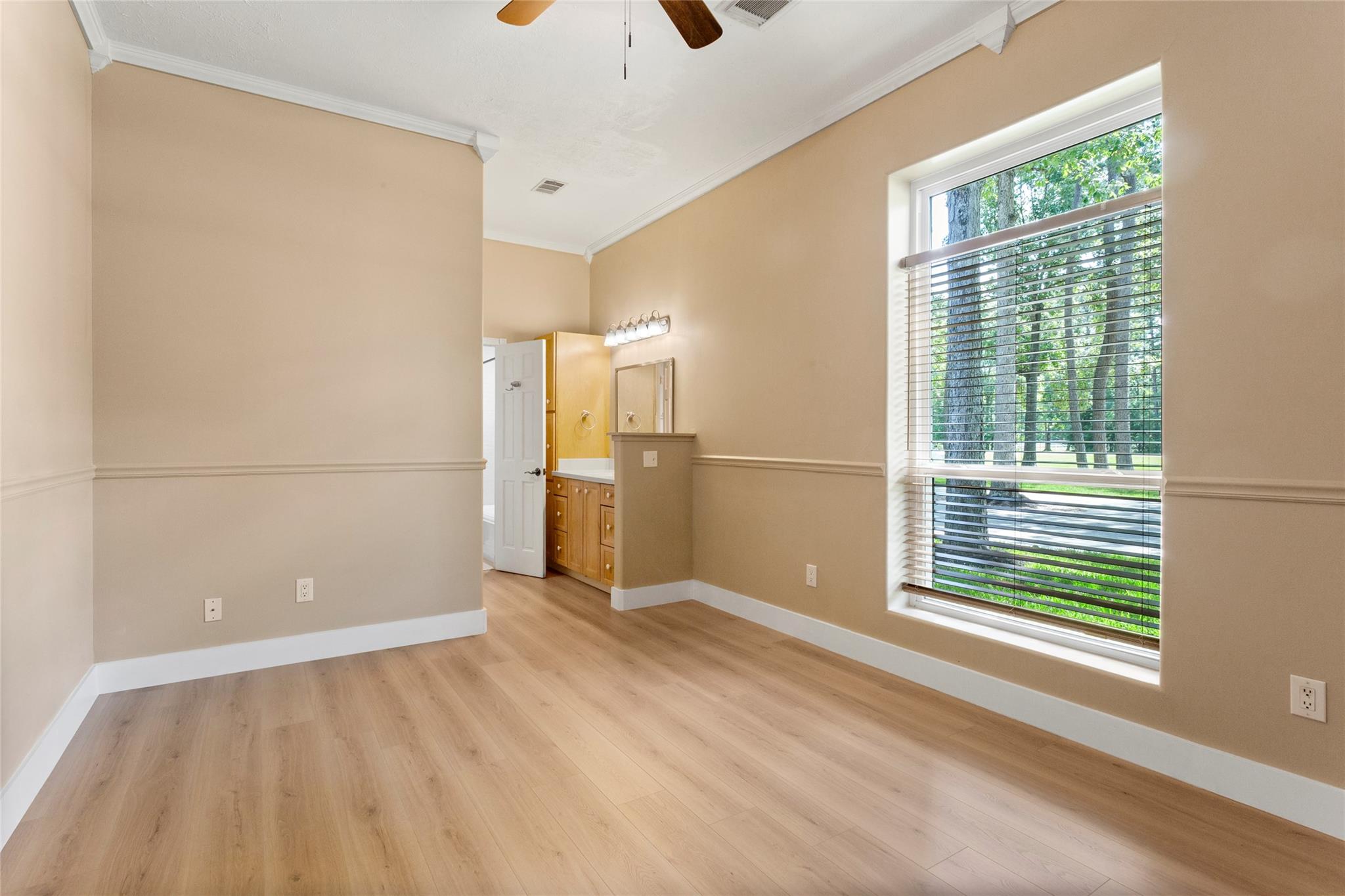 Image 20 of 36 For 419 Vista Del Lago Dr