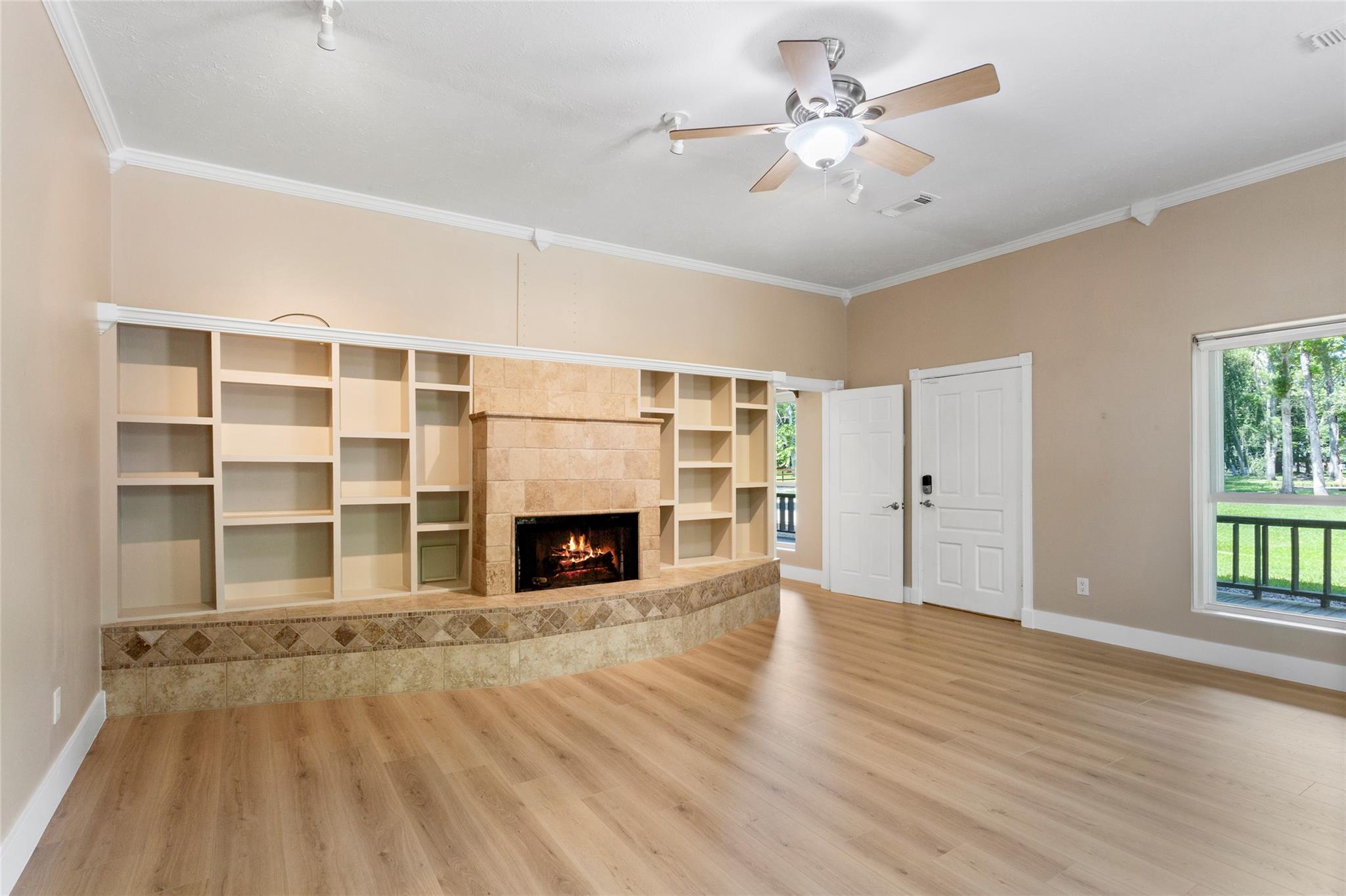 Image 9 of 36 For 419 Vista Del Lago Dr