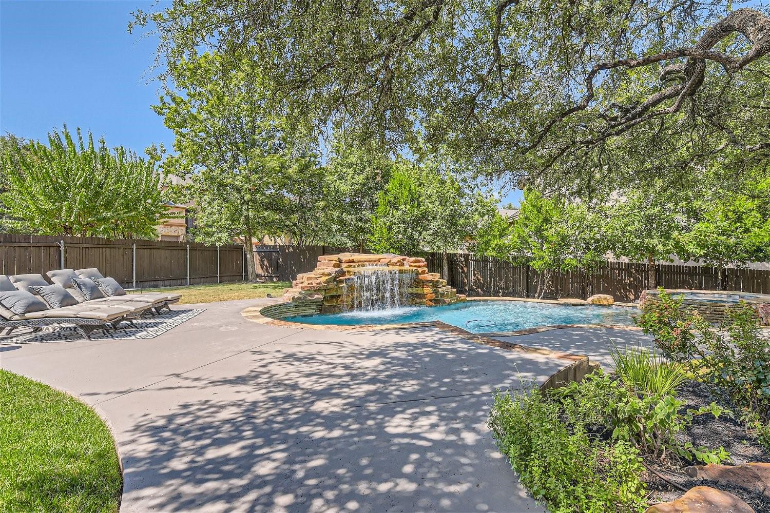 Image 34 of 38 For 12212 Azure Shores Ct