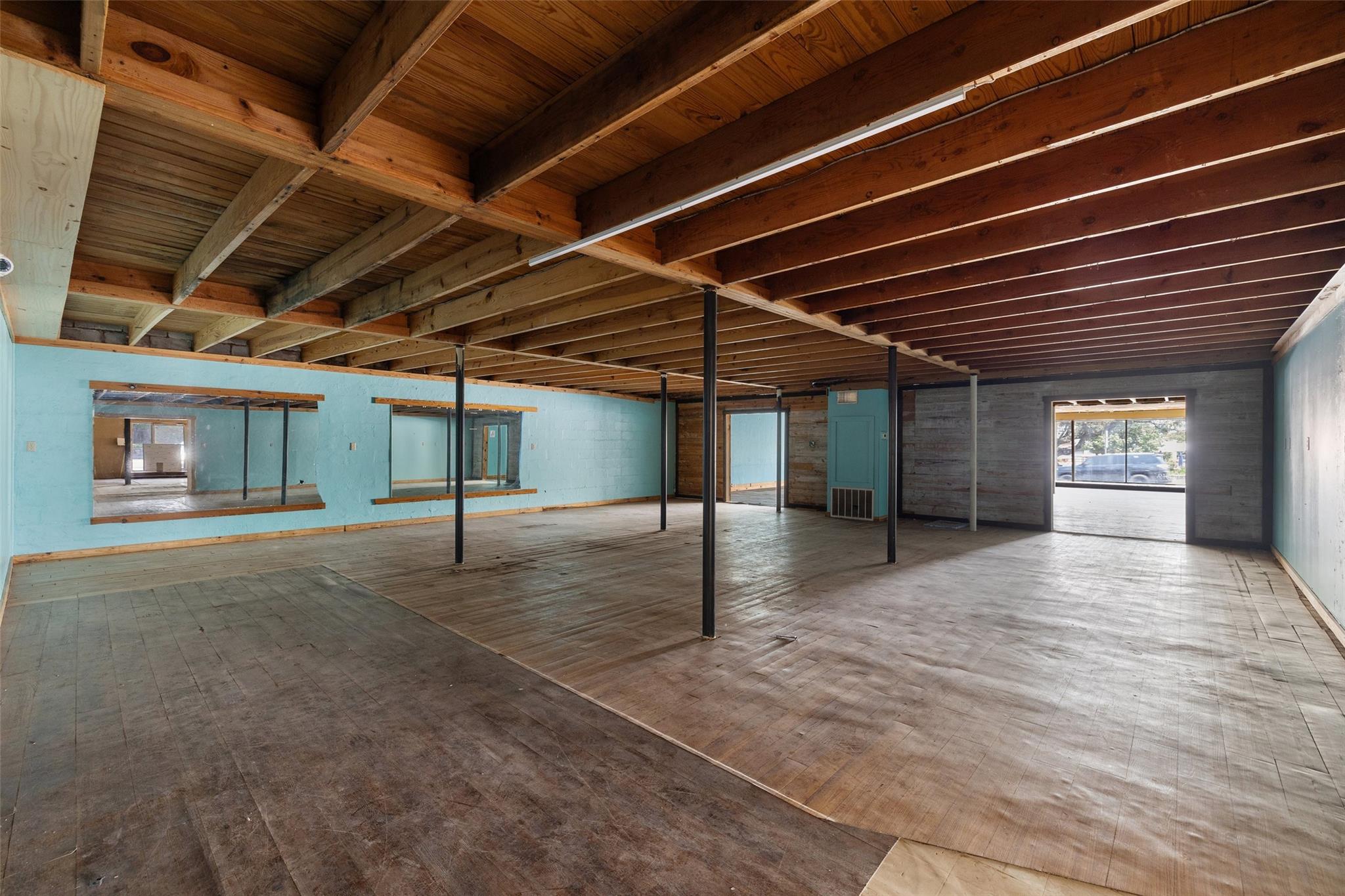 Image 12 of 30 For 112 Main St 