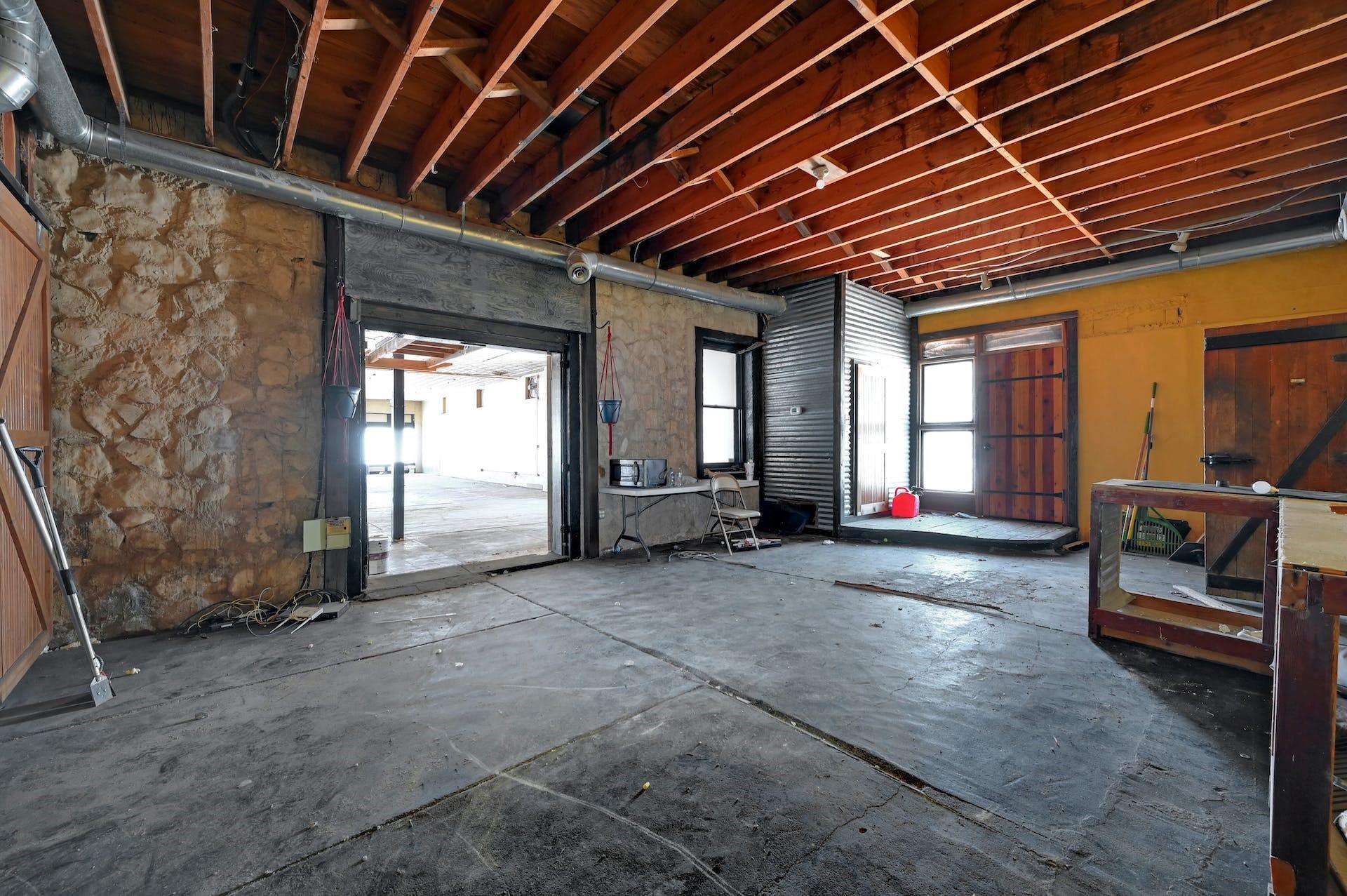 Image 16 of 30 For 112 Main St 