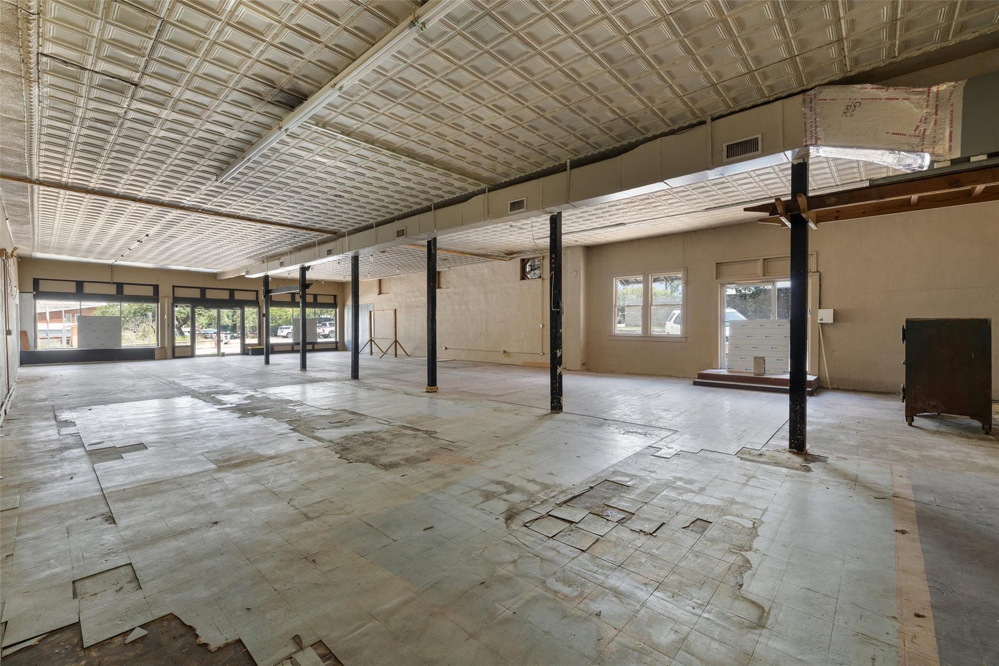 Image 5 of 30 For 112 Main St 