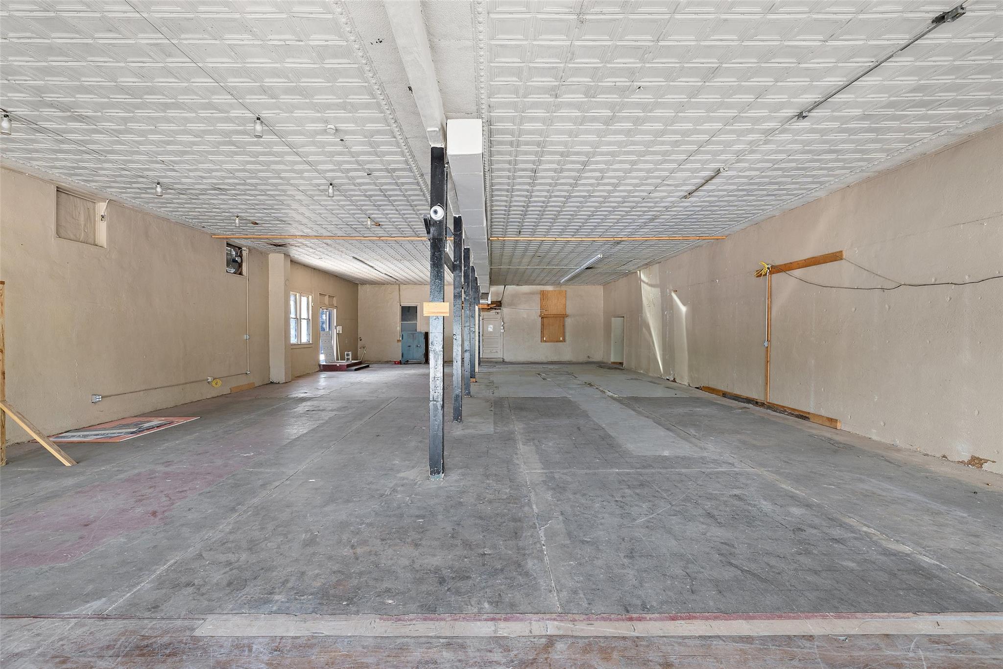 Image 6 of 30 For 112 Main St 