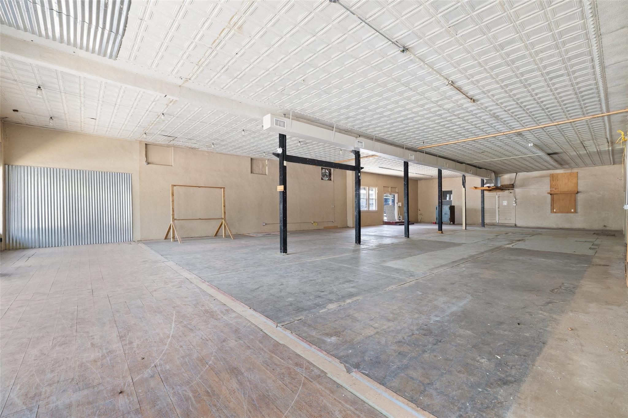 Image 7 of 30 For 112 Main St 