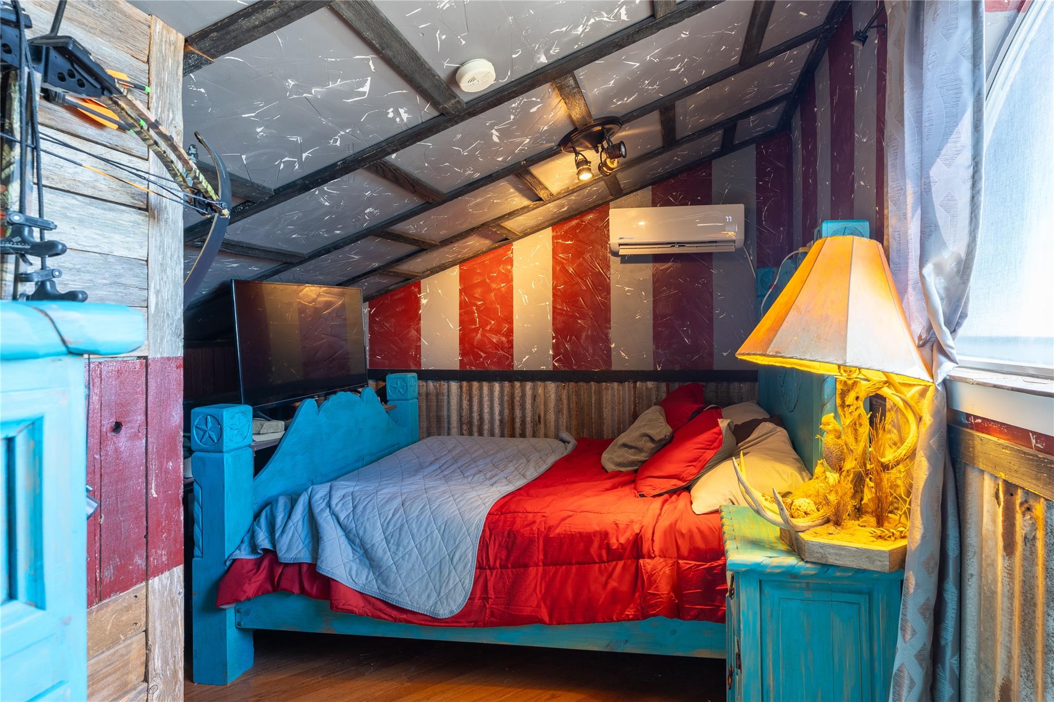 Image 24 of 39 For 3050 Contour Dr