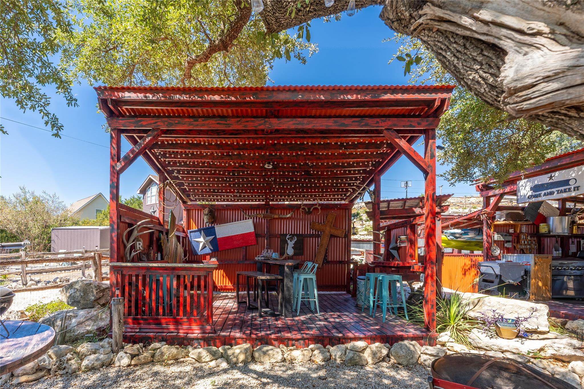 Image 31 of 39 For 3050 Contour Dr