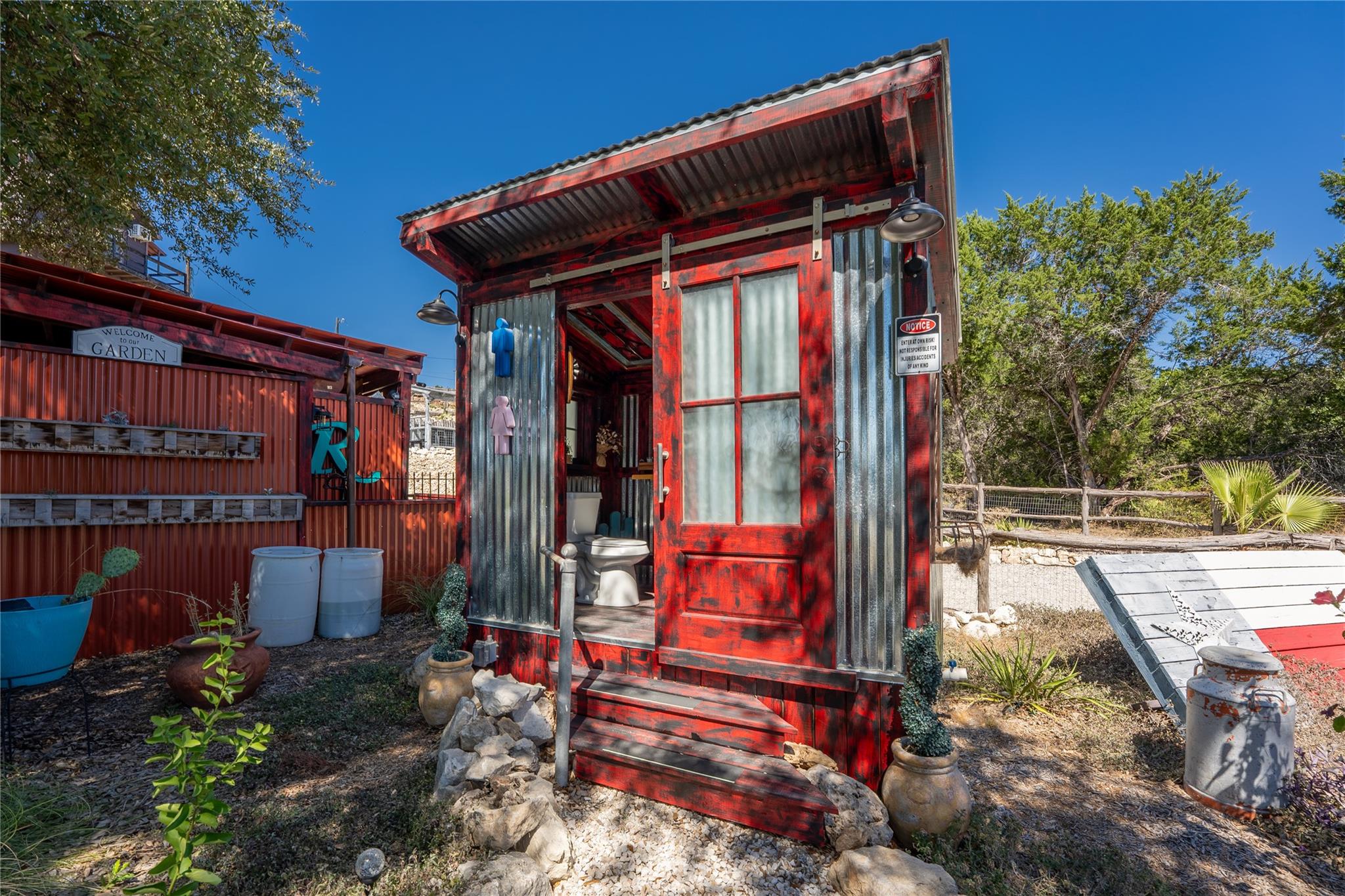 Image 33 of 39 For 3050 Contour Dr