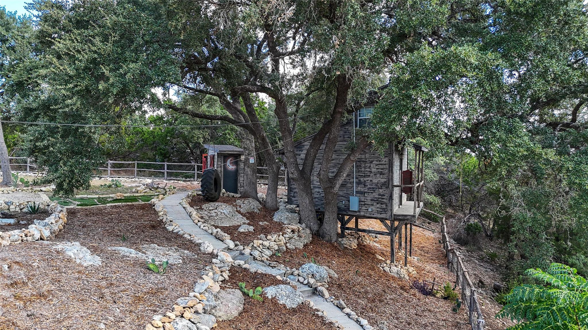 Image 36 of 39 For 3050 Contour Dr