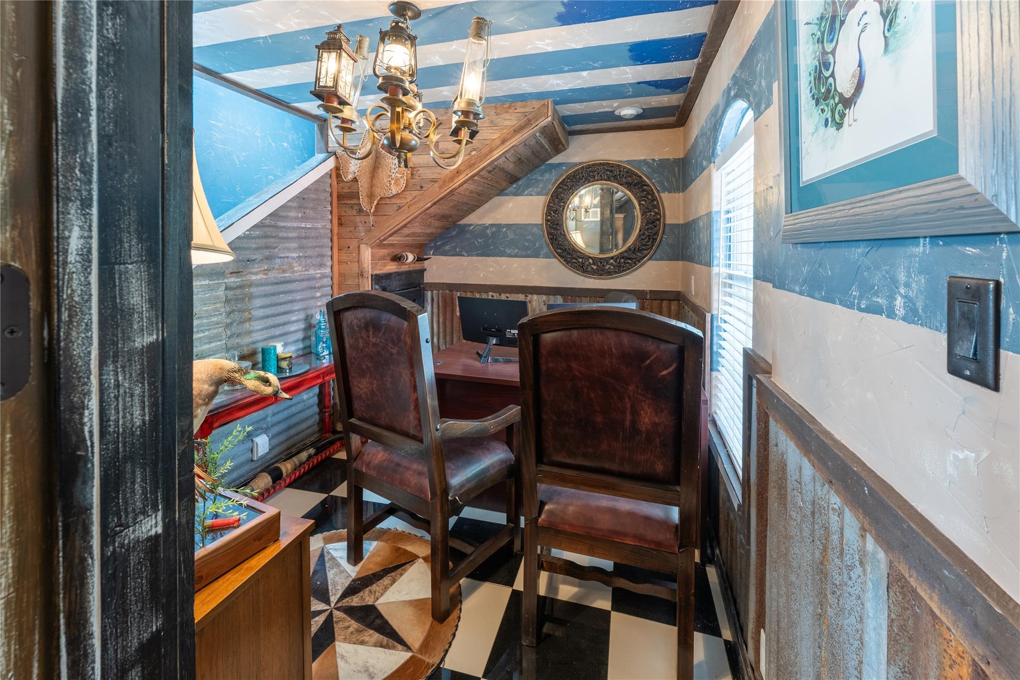 Image 7 of 39 For 3050 Contour Dr