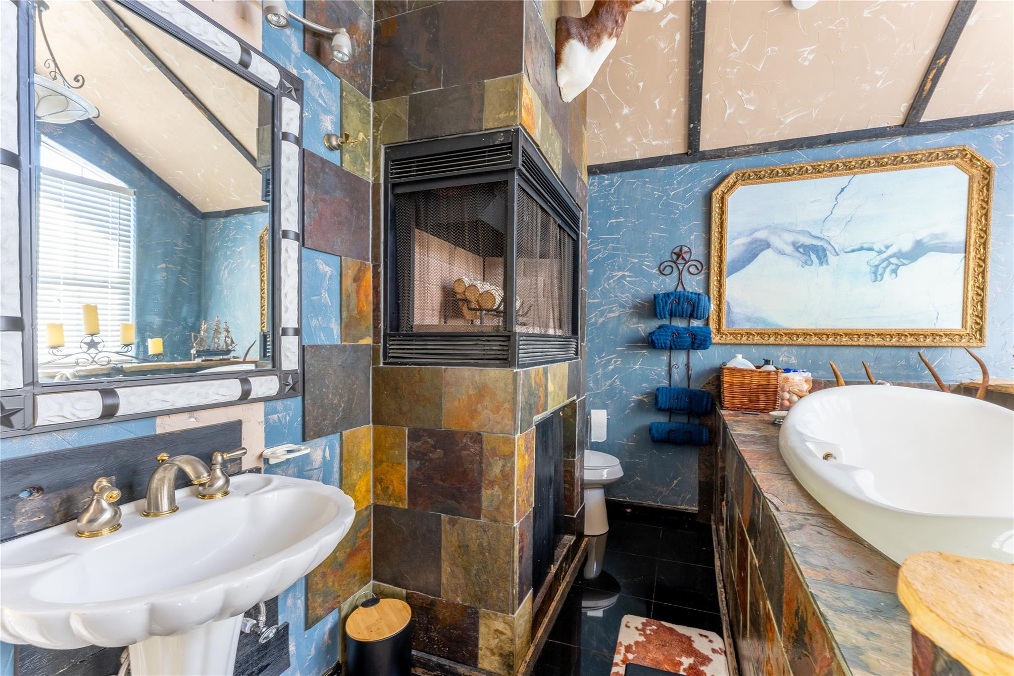 Image 9 of 39 For 3050 Contour Dr