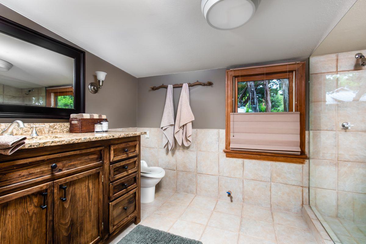 Image 13 of 37 For 4424 Eck Ln 