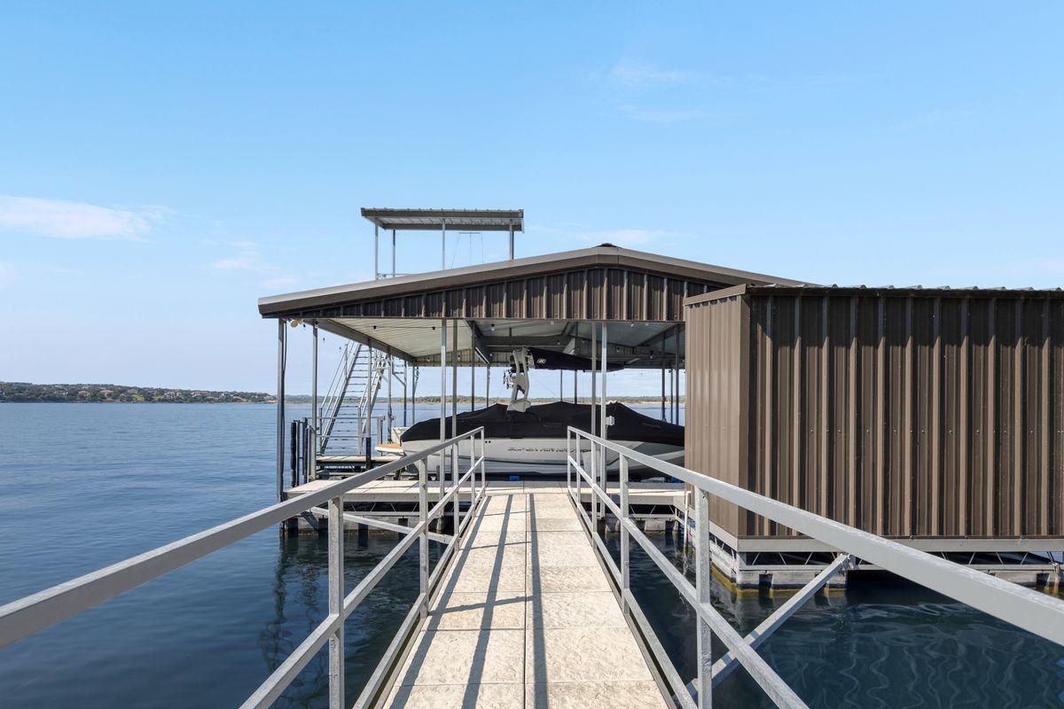 Image 16 of 37 For 4424 Eck Ln 