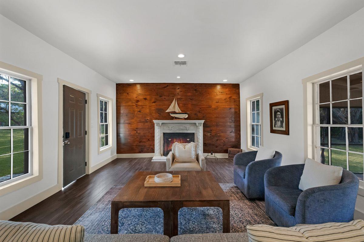 Image 29 of 37 For 4424 Eck Ln 