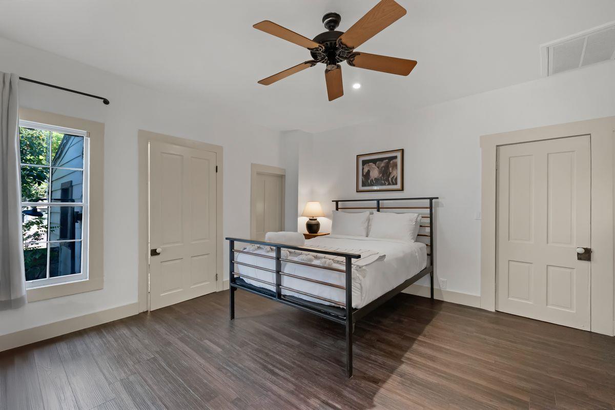 Image 31 of 37 For 4424 Eck Ln 