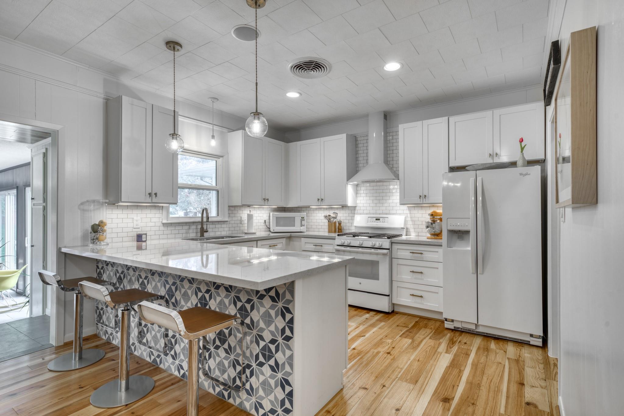 Image 10 of 33 For 1524 Highway 159 W